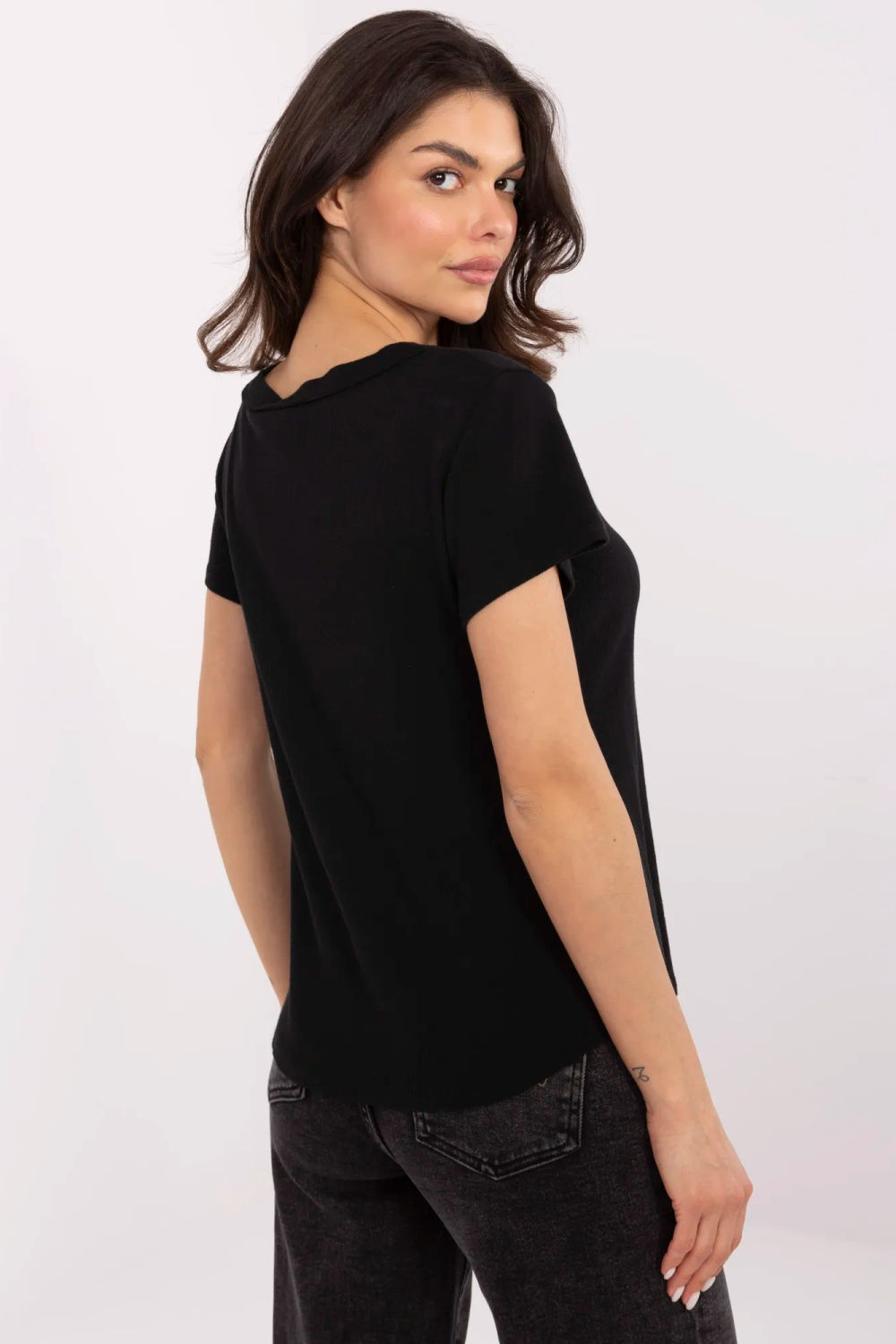 Bluzka Model DHJ-BZ-25168.00 Black - Italy Moda - obrazek 3