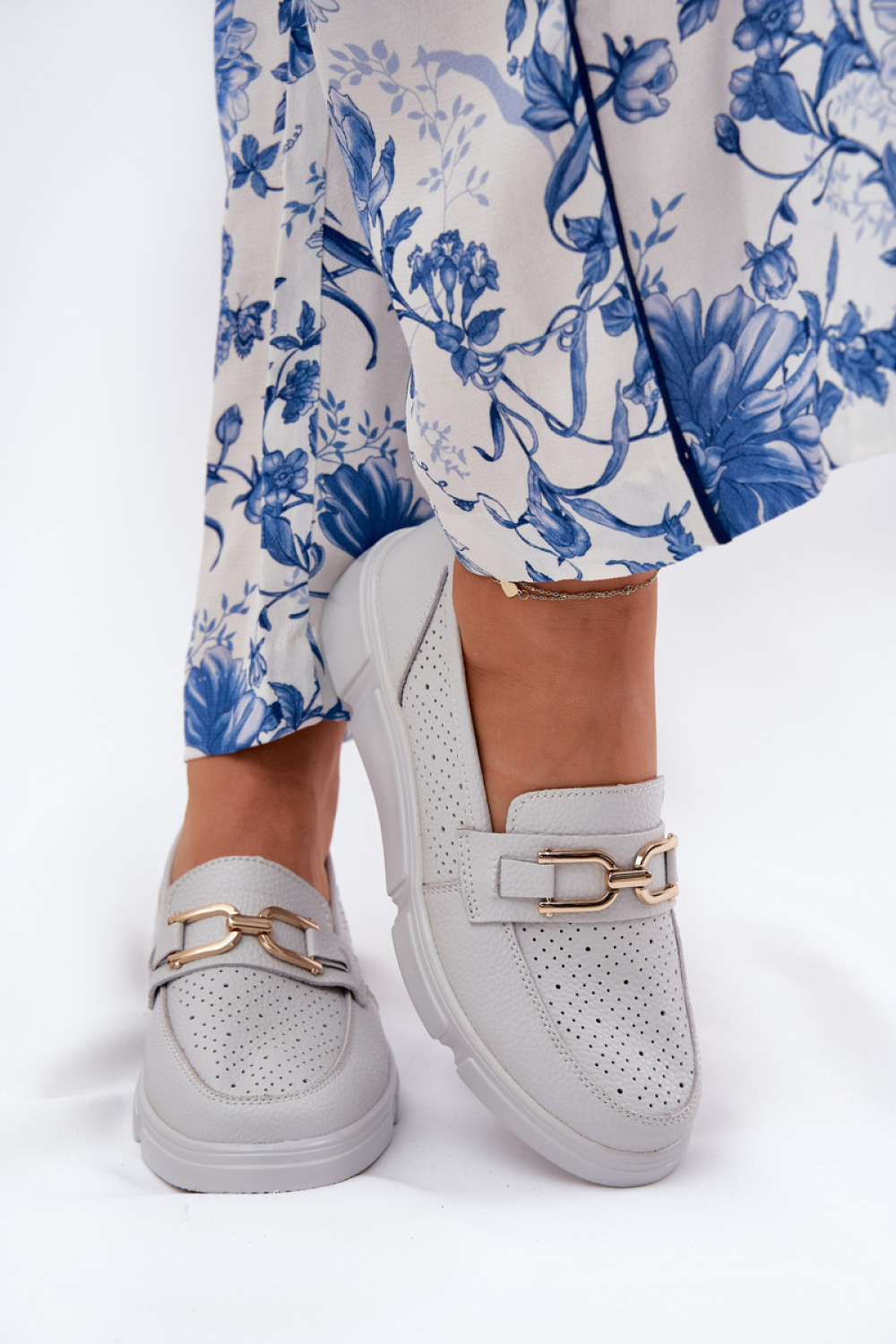 Mokasyny Model Vinceza 88007 Light Grey - Step in style - obrazek 3