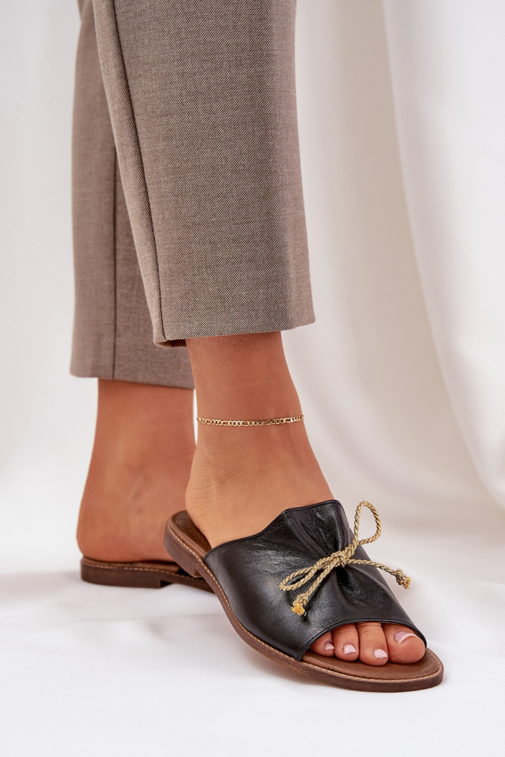 Sandał Klapki Model Lewski 3572 Black - Step in style - obrazek 3