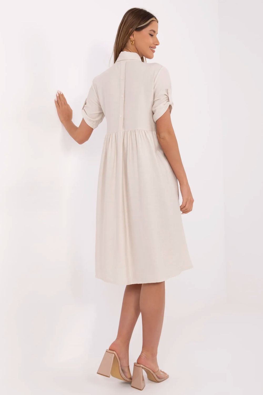 Sukienka Model MI-SK-A2275.09 Beige - Italy Moda - obrazek 2