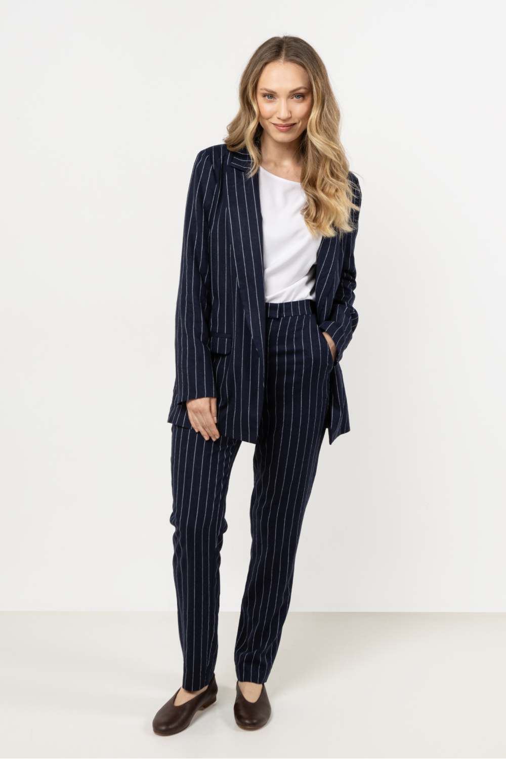 Spodnie Damskie Model A726 Navy - awama - obrazek 4