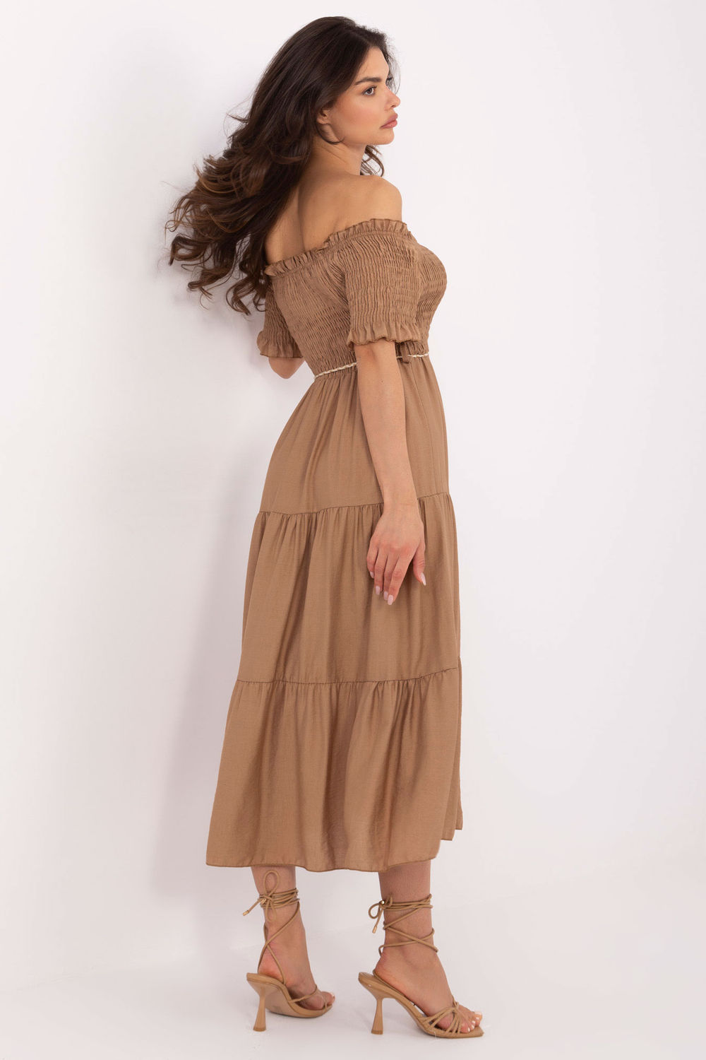 Sukienka Model MI-SK-A2609.96 Camel - Italy Moda - obrazek 3