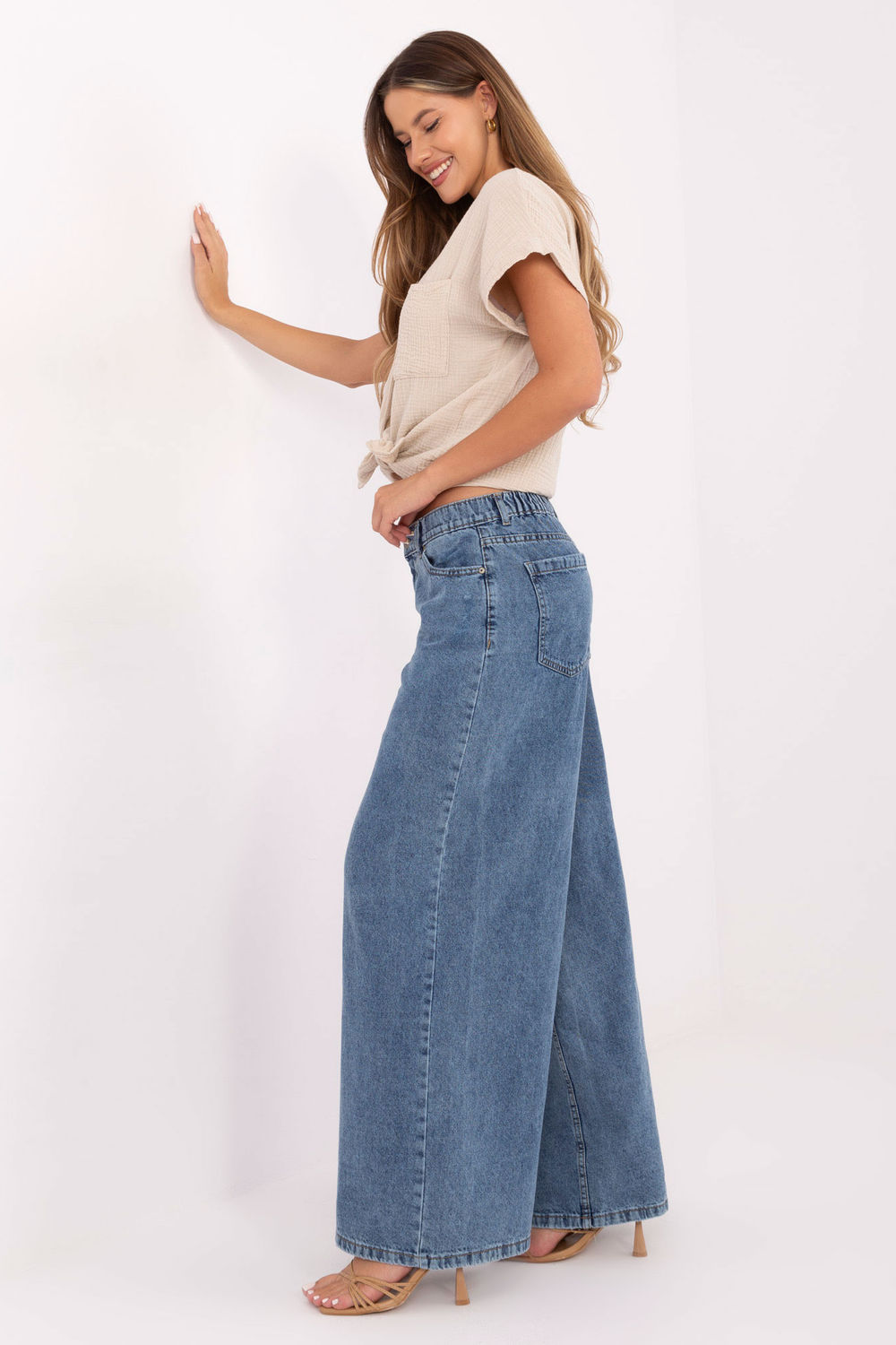 Spodnie Jeansy Damskie Model D80023BG62551M311 Blue - Sublevel - obrazek 2