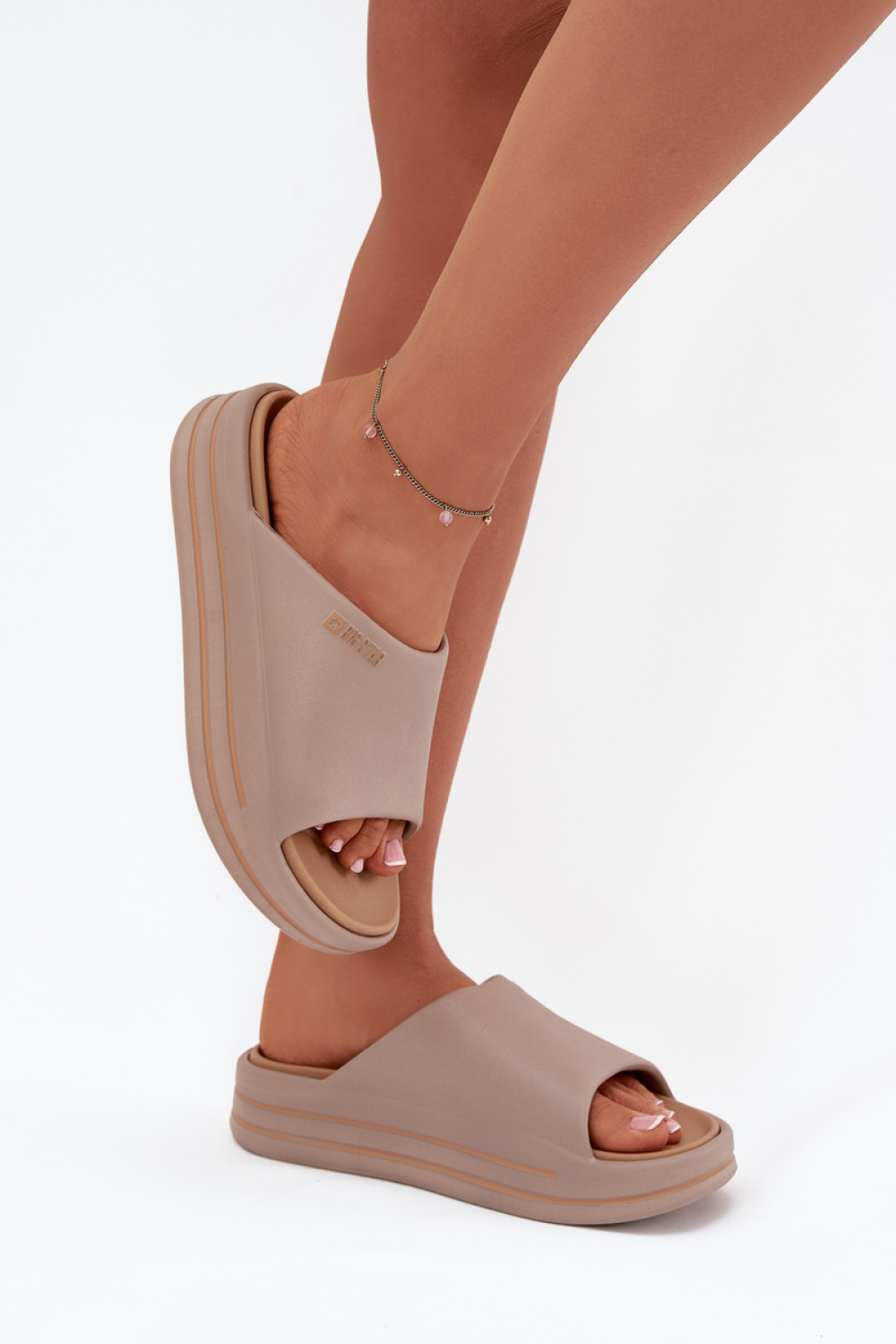 Sandał Klapki Model Big Star SS274424 Dark Beige - Step in style - obrazek 3