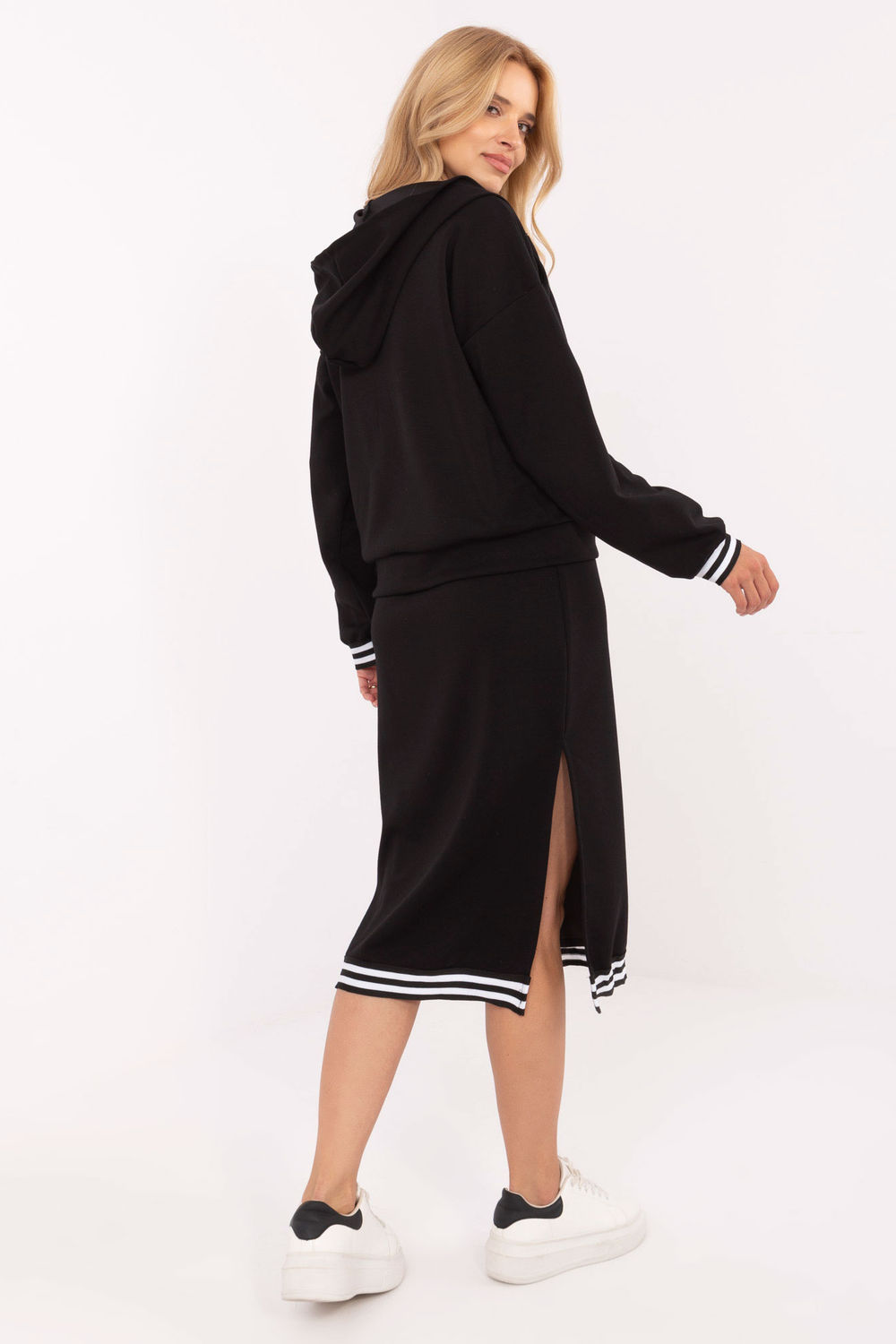 Sukienka Komplet Model IT-KMPL-9719.64 Black - Rue Paris - obrazek 2