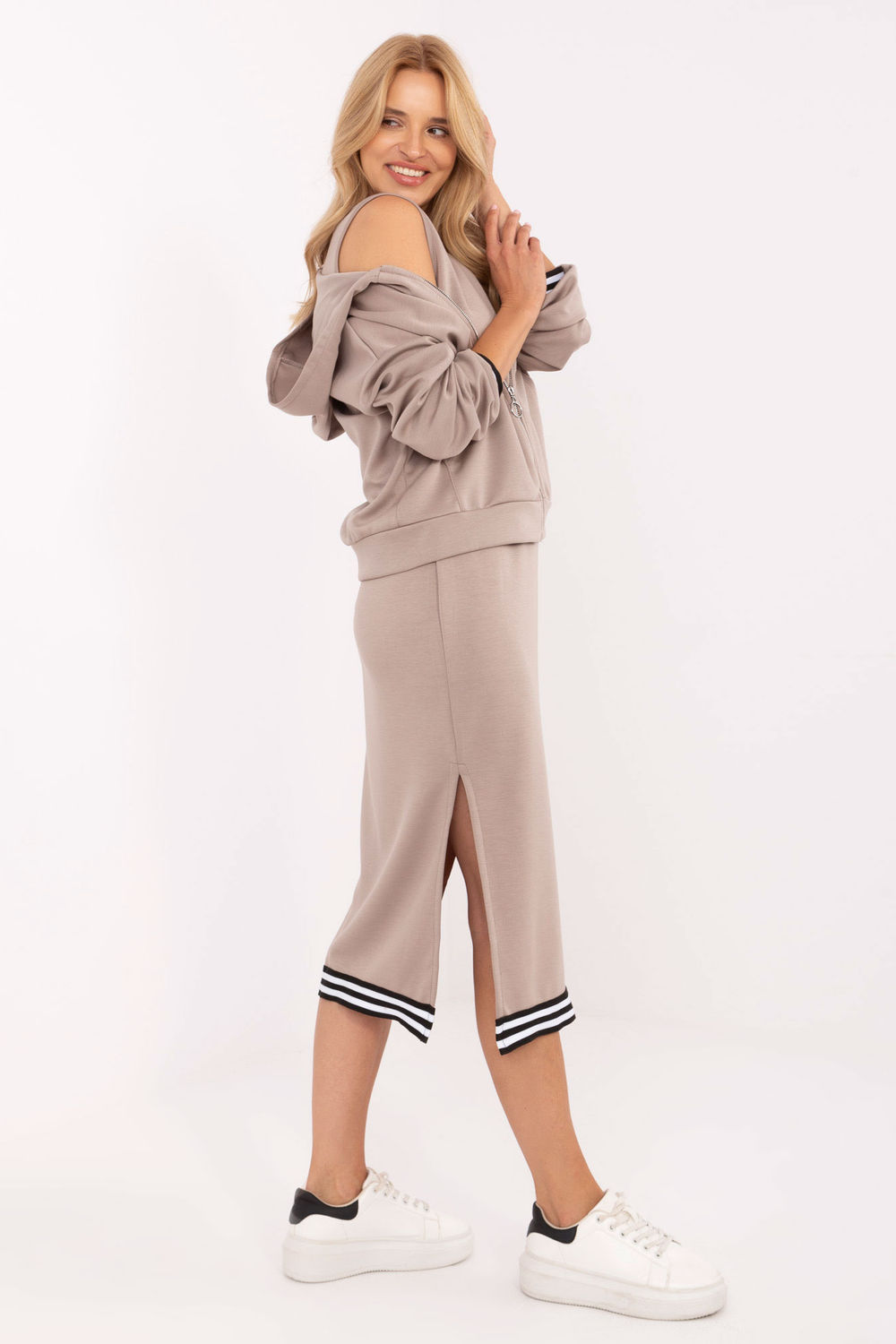 Sukienka Komplet Model IT-KMPL-9719.64 Dark Beige - Rue Paris - obrazek 2