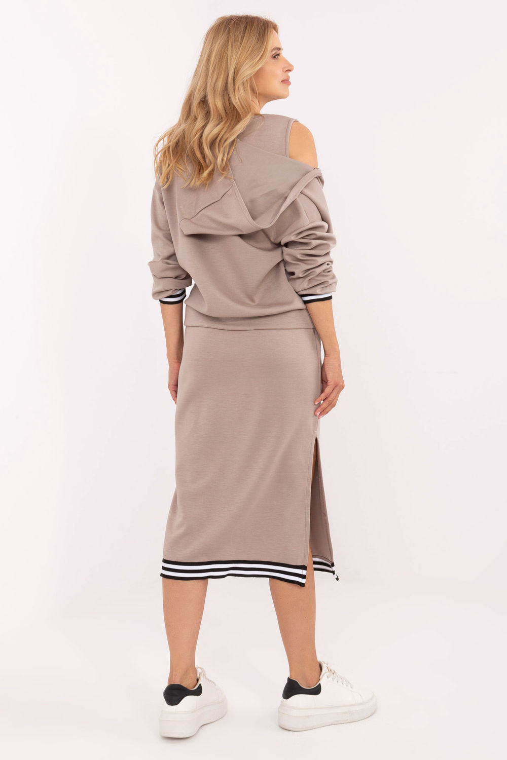 Sukienka Komplet Model IT-KMPL-9719.64 Dark Beige - Rue Paris - obrazek 3