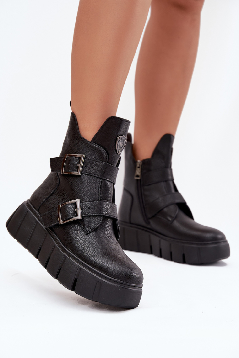 Botki Model Vinceza 66842 Black - Step in style