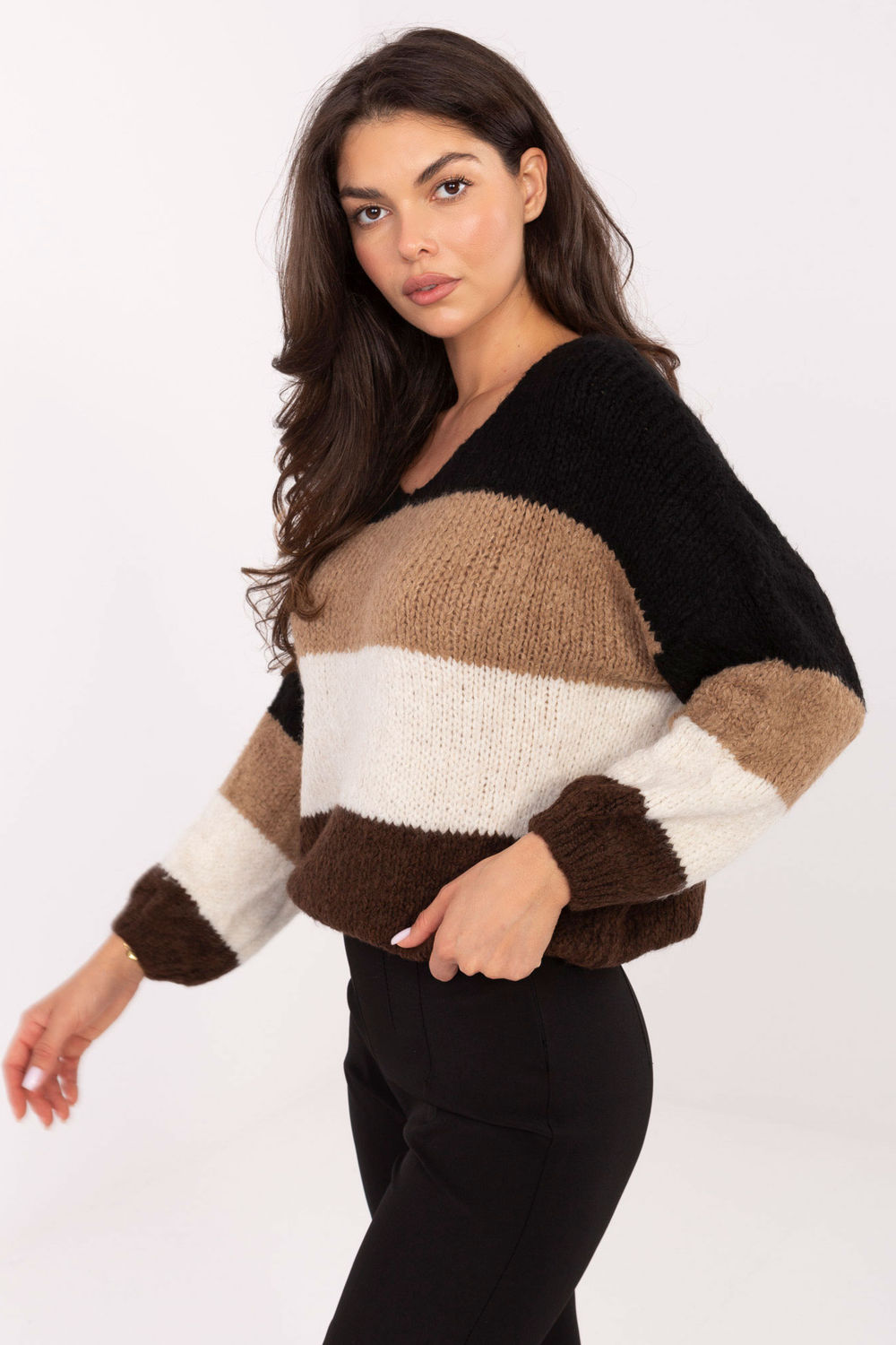 Sweter Damski Model MI-SW-0409.85 Black/Brown - Rue Paris - obrazek 2