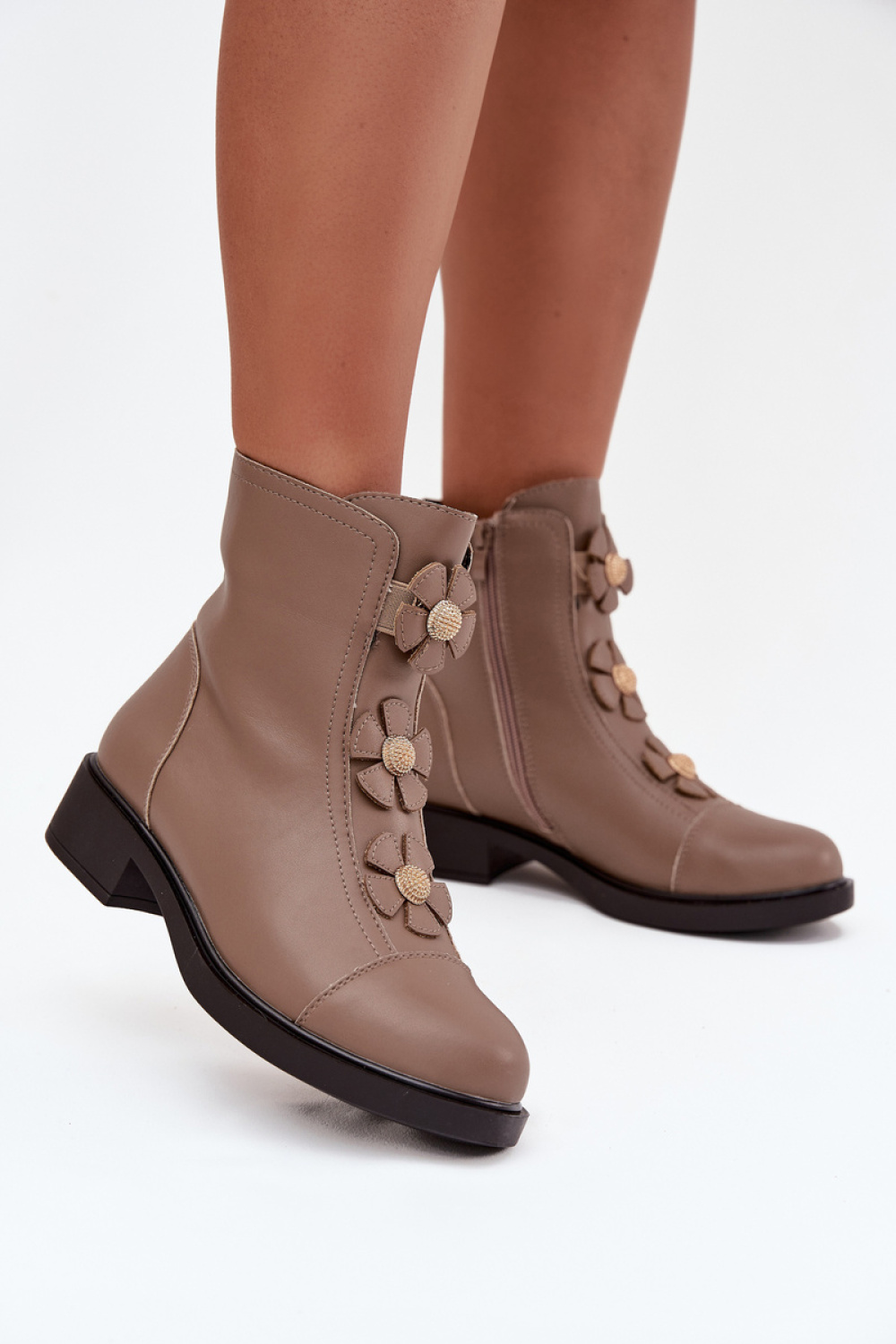 Botki Model Belverine OL22-4 Beige - Step in style