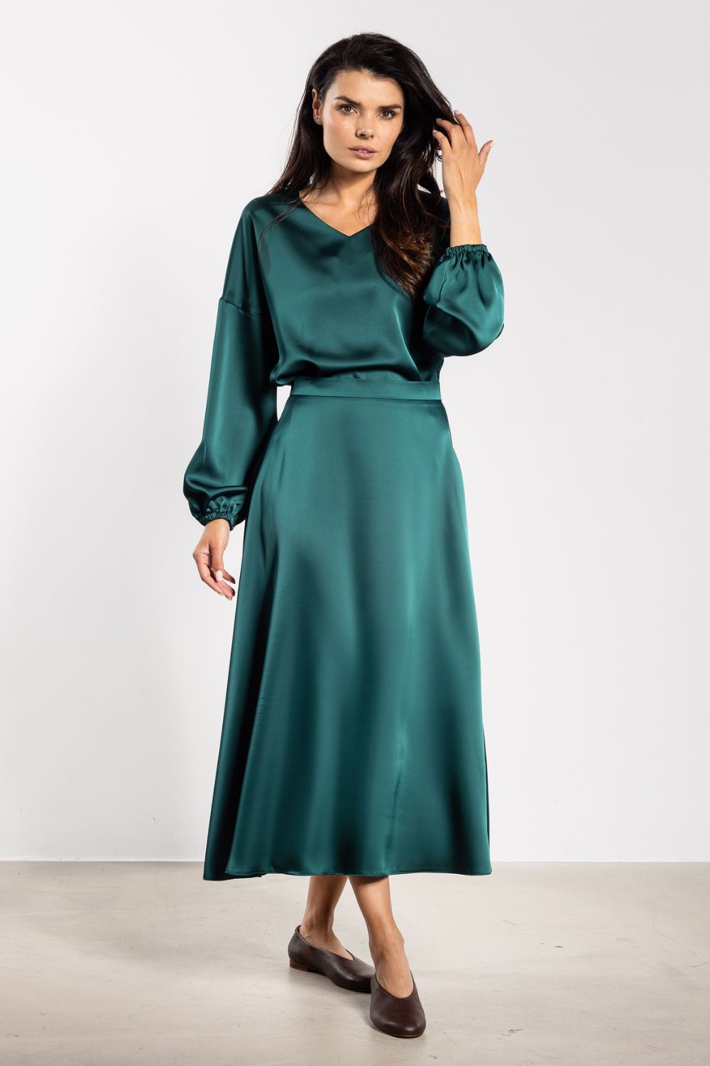 Bluzka Model A740 Bottle Green - awama - obrazek 2