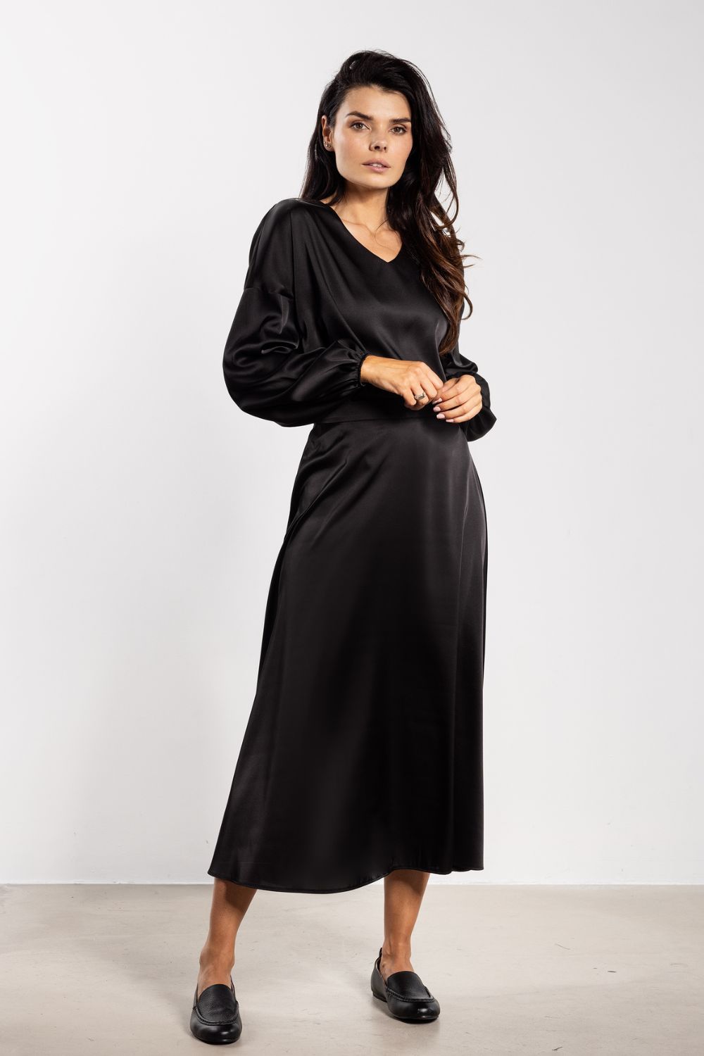 Bluzka Model A740 Black - awama - obrazek 2