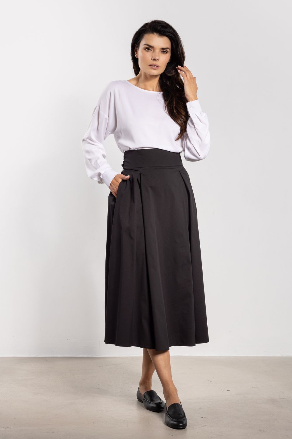 Spódnica Model A738 Black - awama - obrazek 2