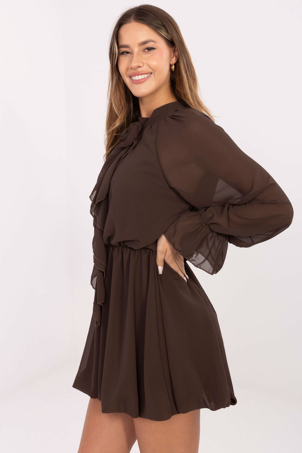 Sukienka Model MI-SK-A1554.26 Brown - Rue Paris - obrazek 2