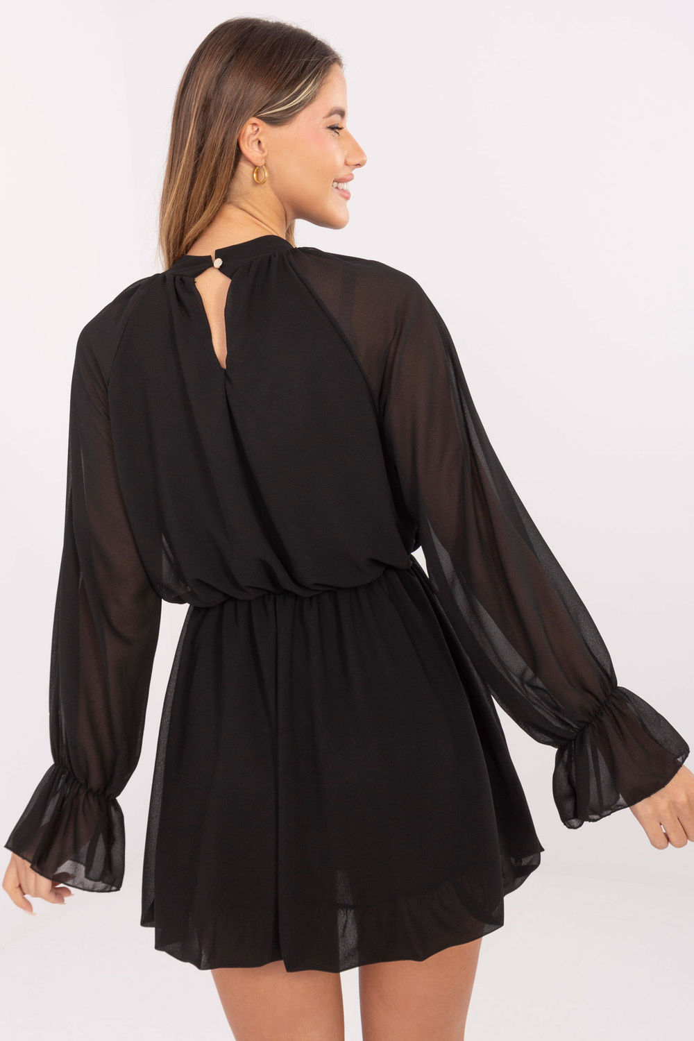 Sukienka Model MI-SK-A1554.26 Black - Rue Paris - obrazek 3