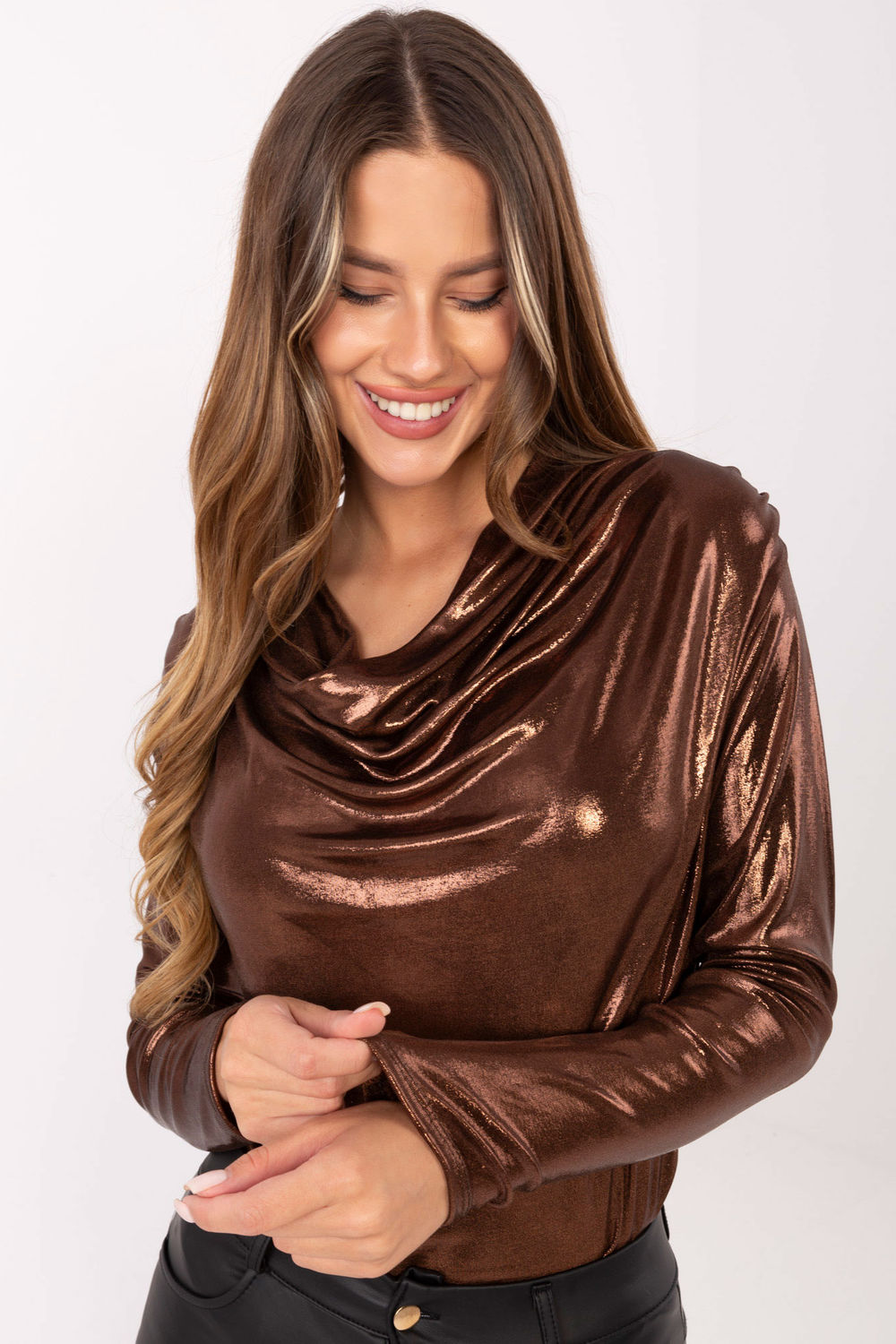 Bluzka Model DHJ-BZ-15268.30 Brown - Italy Moda - obrazek 4
