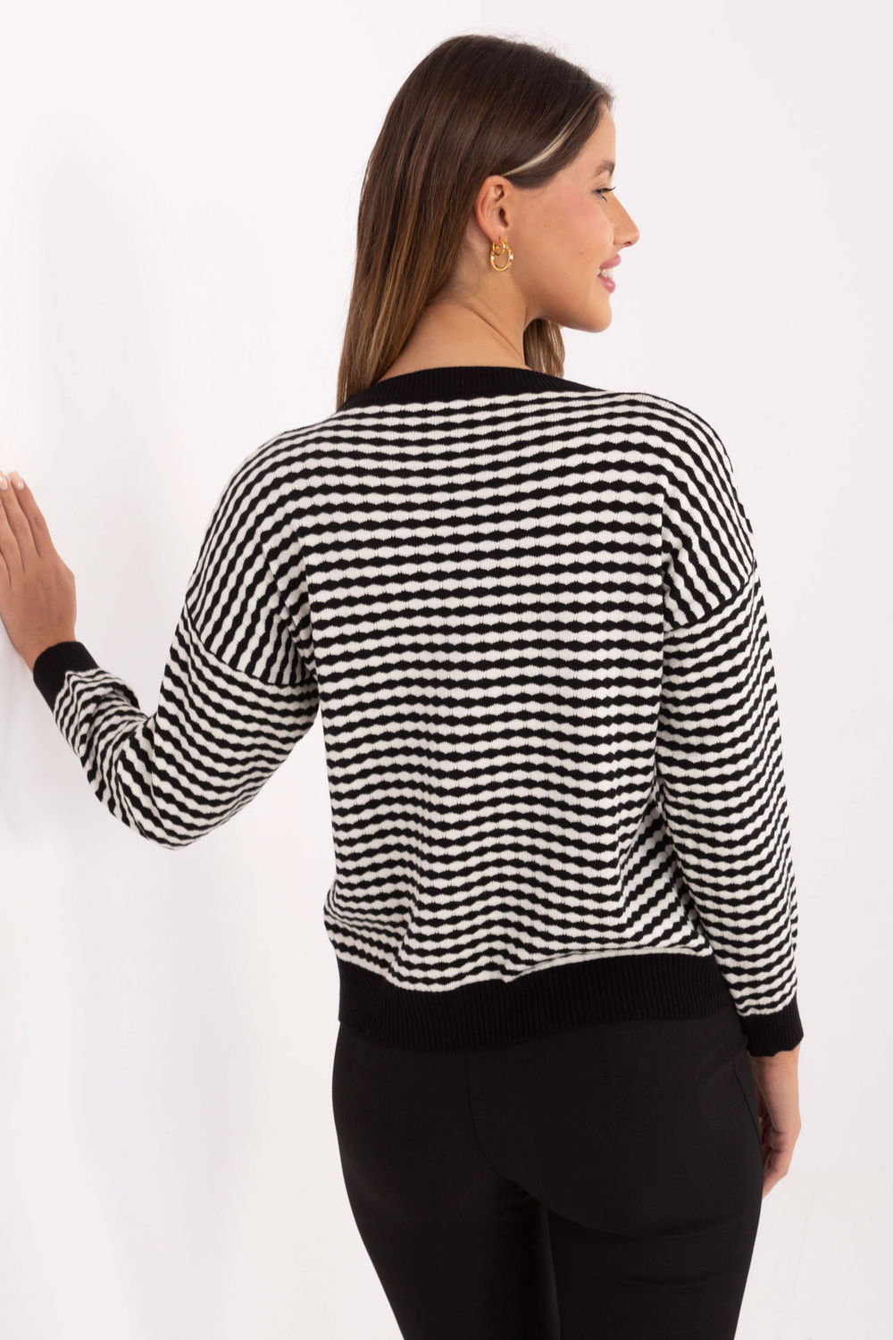 Sweter Damski Model IT-SW-93190.15 Black - Factory Price - obrazek 3