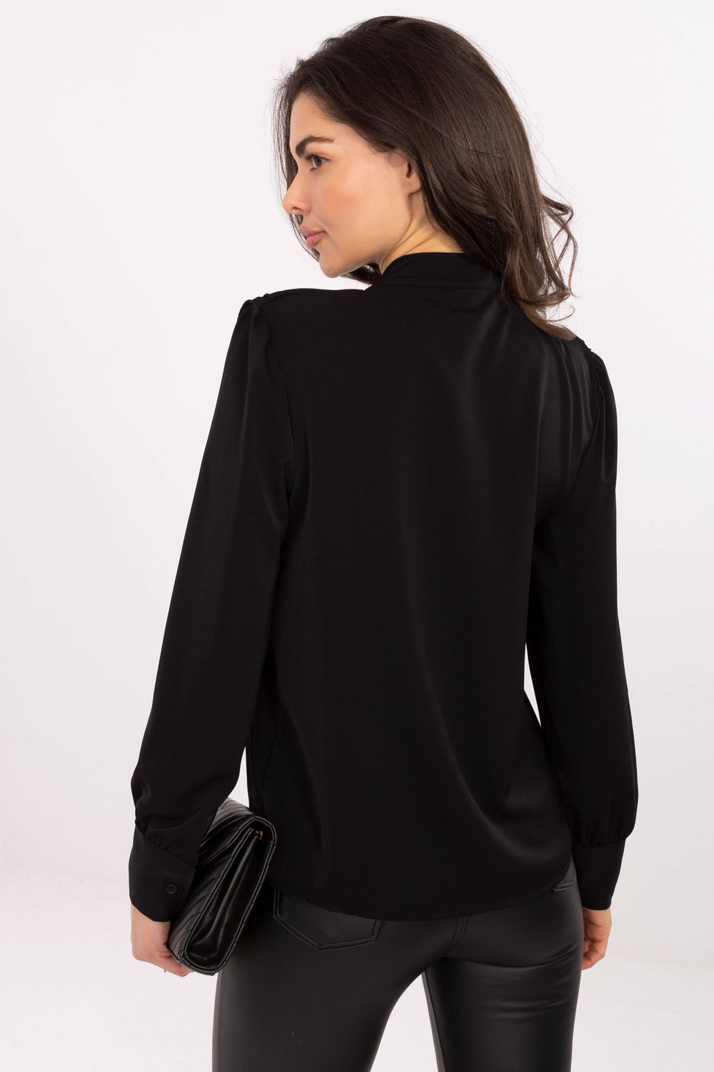 Koszula Damska Model MI-KS-3282.53 Black - Rue Paris - obrazek 3