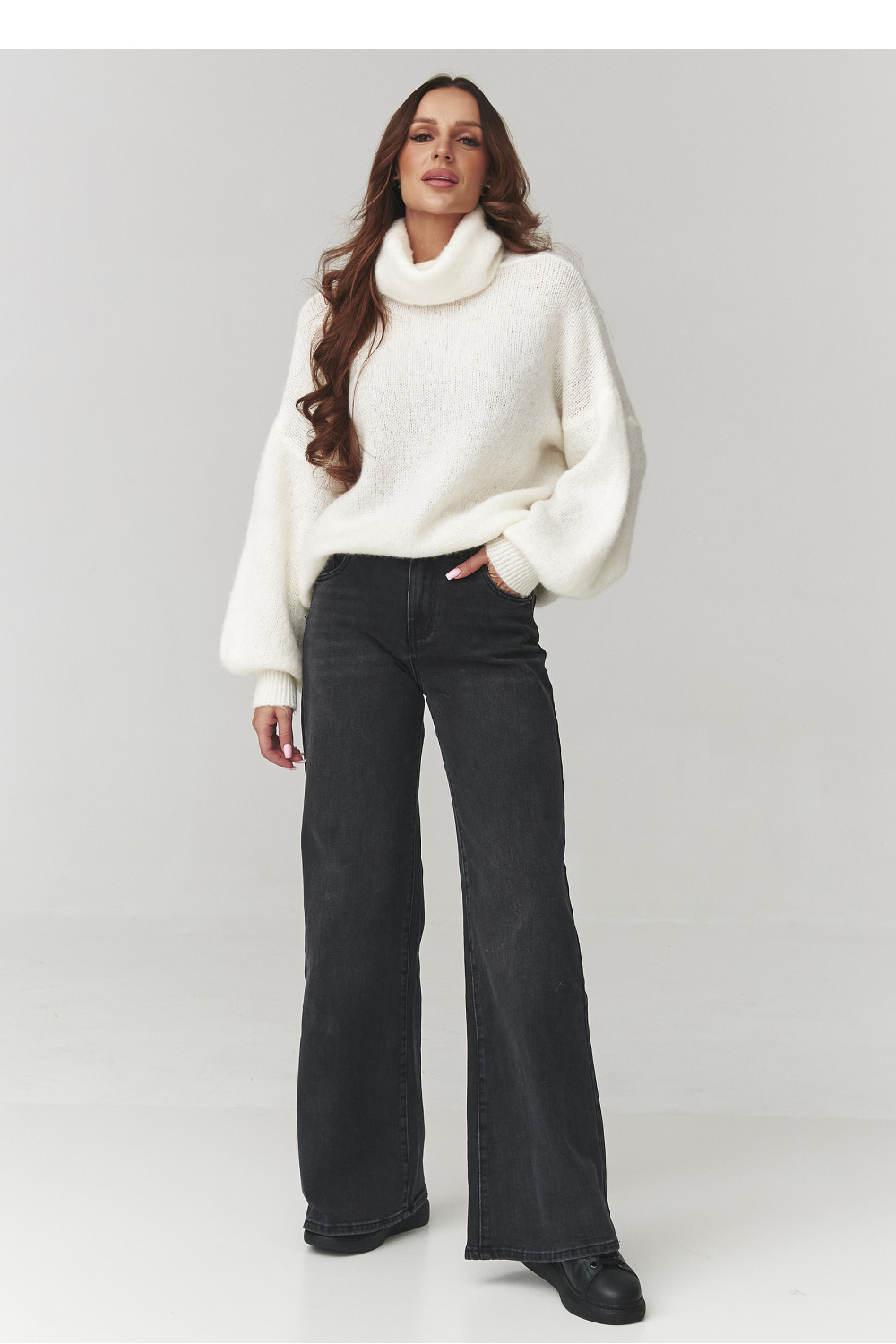 Spodnie Jeansy Damskie Model C26 Black - Makadamia - obrazek 2