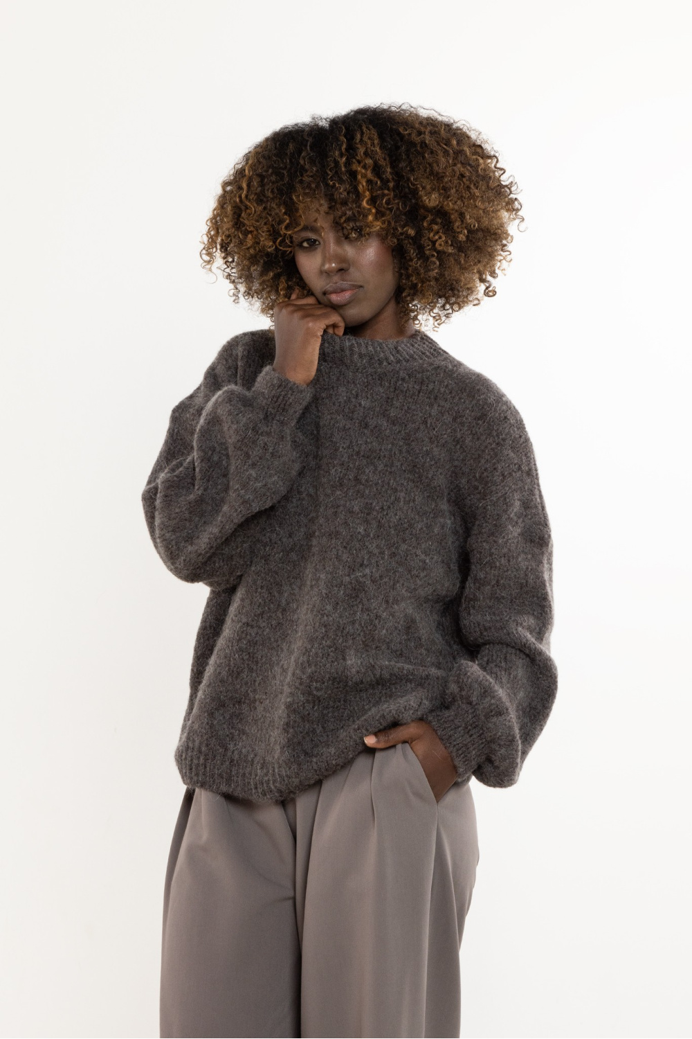Sweter Damski Model A757 Taupe - awama