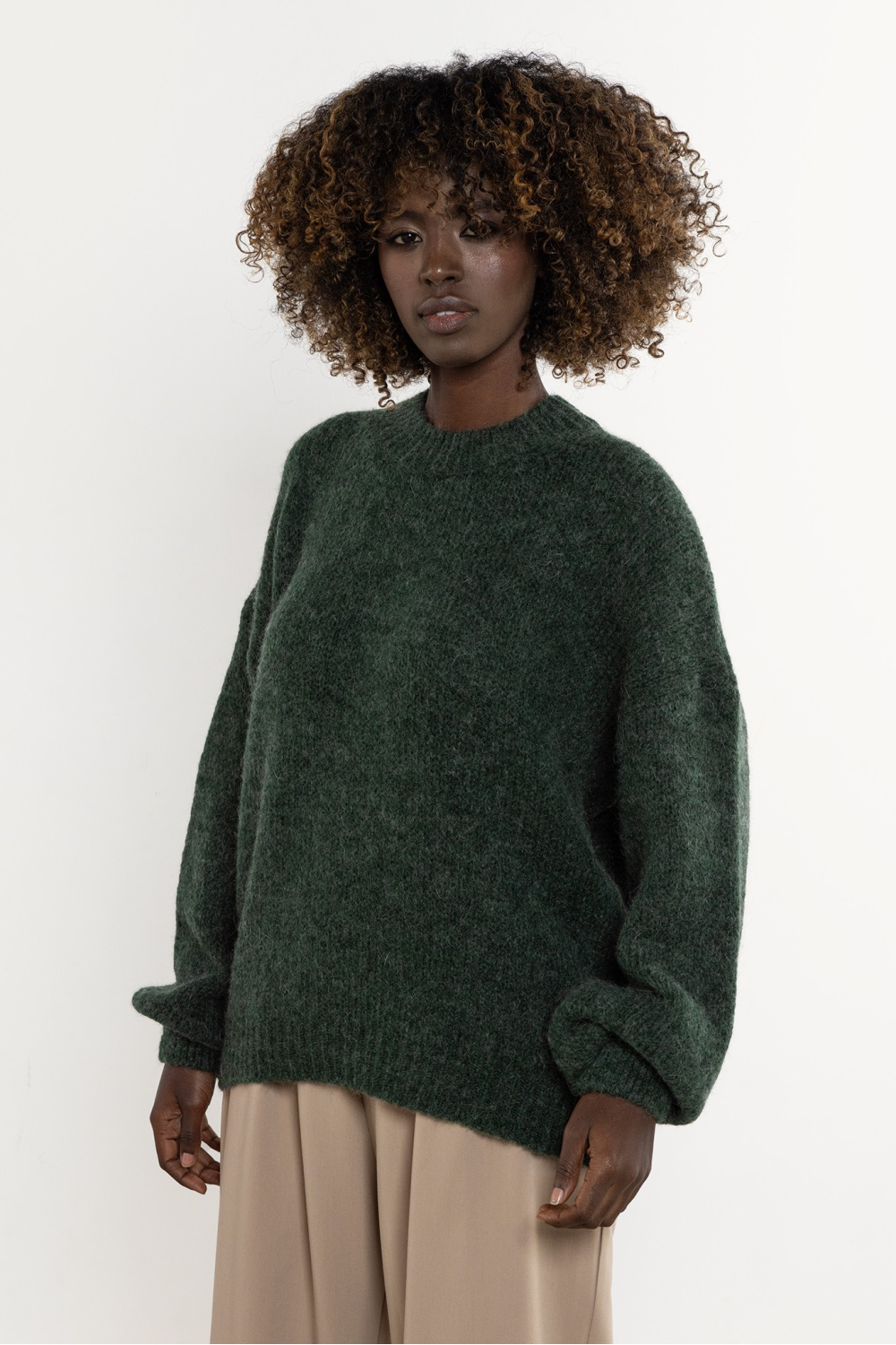 Sweter Damski Model A757 Bottle Green - awama - obrazek 2