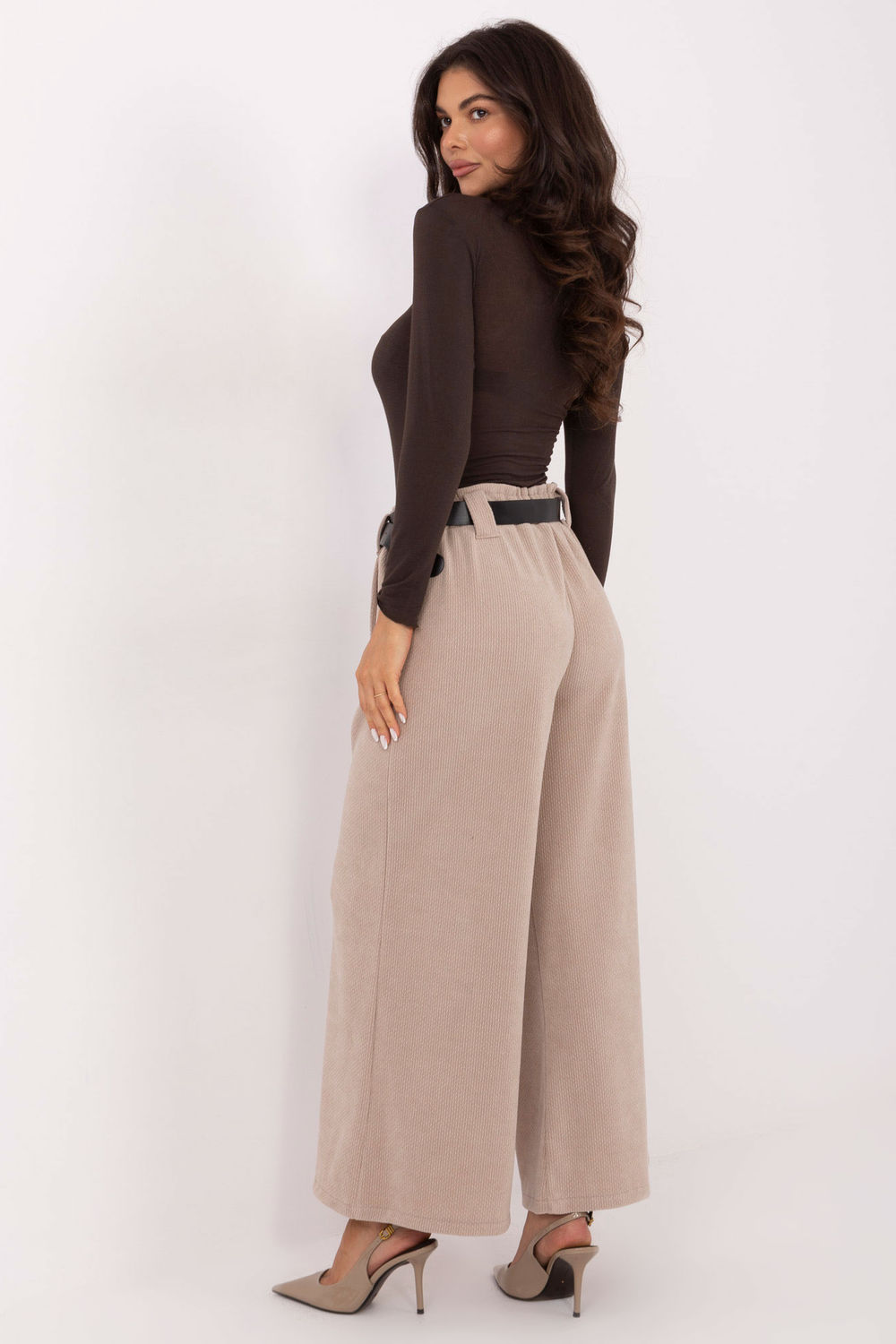 Spodnie Damskie Model IT-SP-FL5583.16P Beige - Rue Paris - obrazek 3