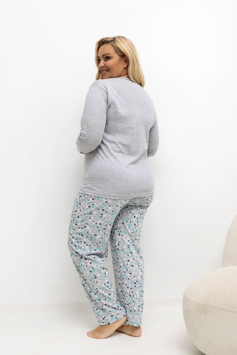 Piżama Damska Plus Size Model DU-KN-FP-502.97 Grey - Forever Pink - obrazek 2