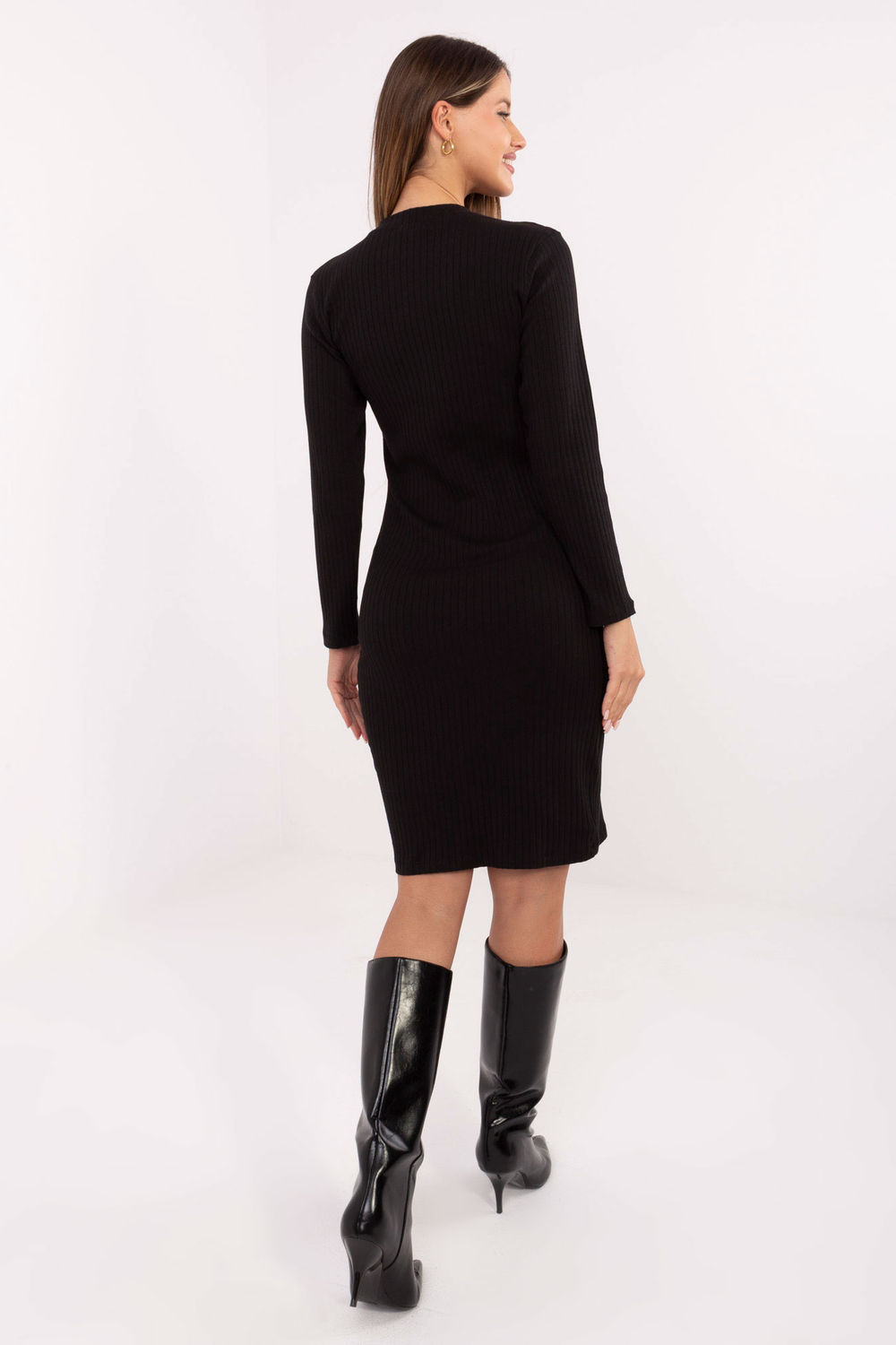 Sukienka Model RV-SK-A1049.99 Black - Rue Paris - obrazek 3