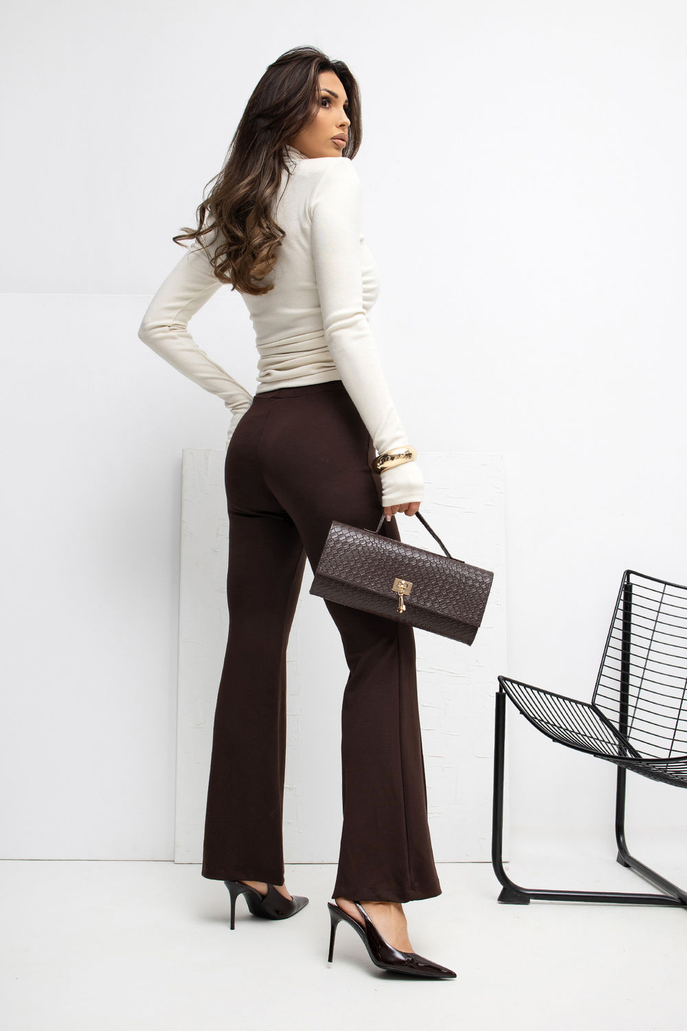 Spodnie Dresowe Model RV-DR-A1060.03P Dark Brown - Rue Paris - obrazek 3