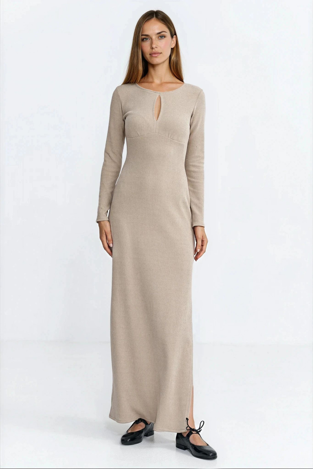 Sukienka maxi z łezką na dekolcie S283 Beige - Nife - obrazek 2