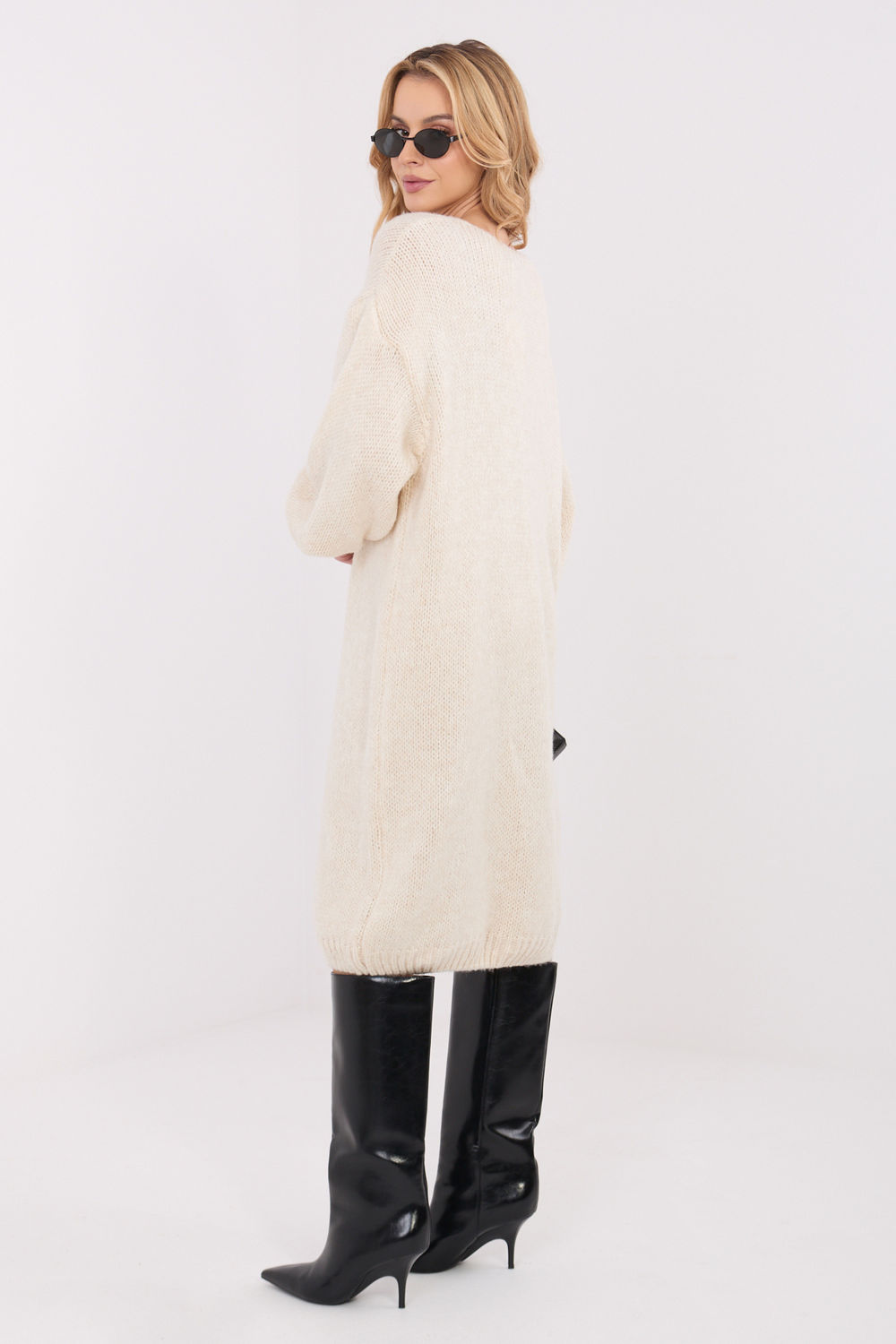 Sukienka Model IN-SK-5962.22 Light Beige - Factory Price - obrazek 2