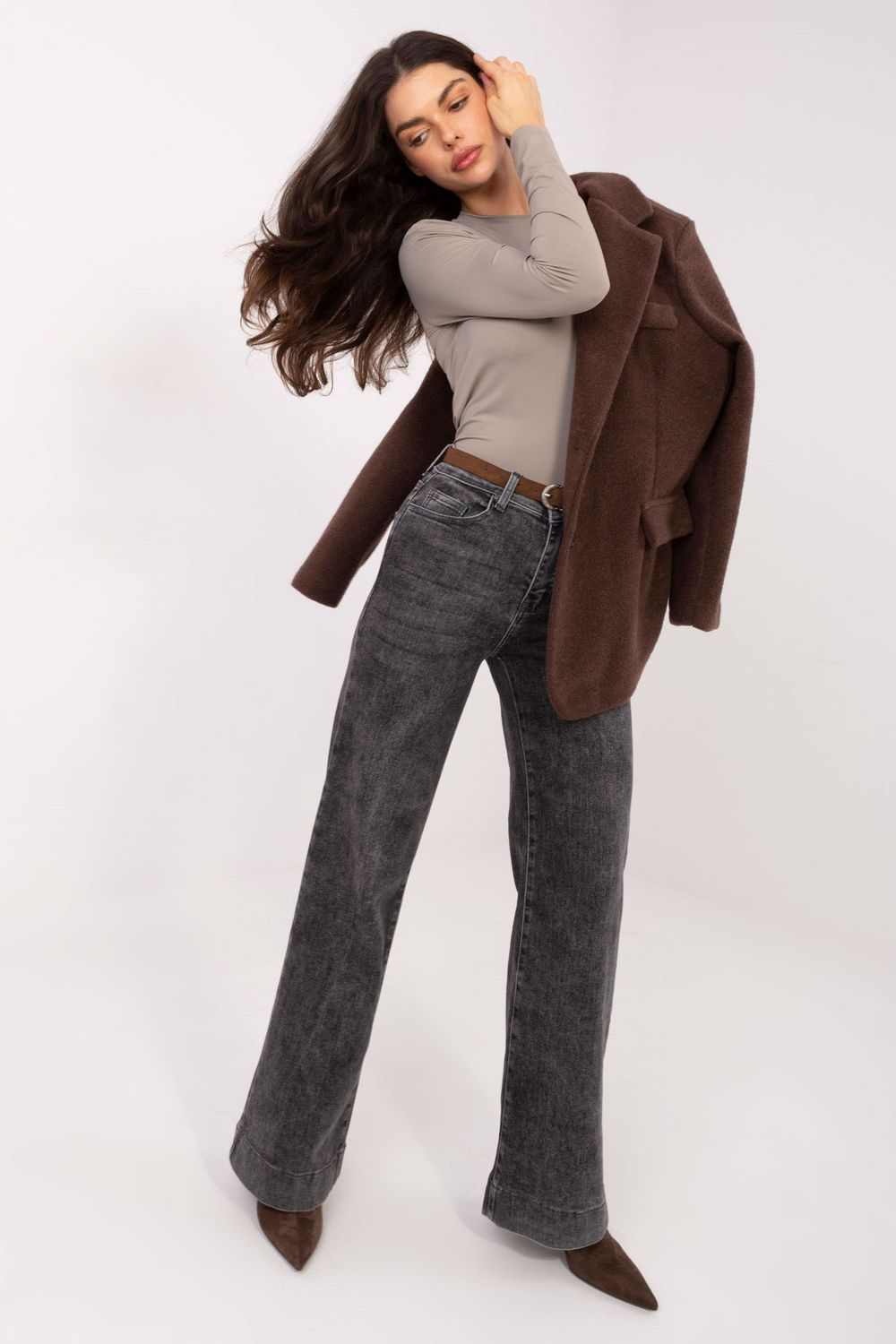 Bluzka Model D12099M02788A Dark Beige - Sublevel - obrazek 2