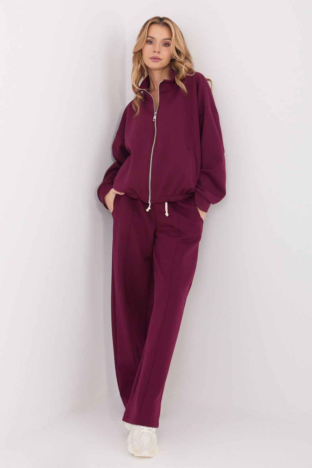 Spodnie Dresowe Model SM-SP-A1561.25 Bordo - Factory Price - obrazek 2