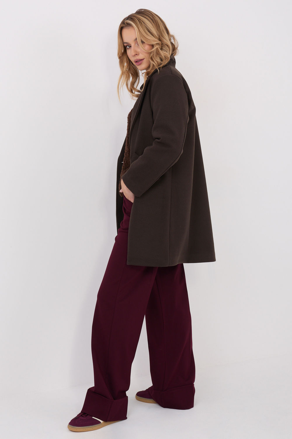 Płaszcz Damski Model IT-PL-20238.23 Dark Brown - Italy Moda - obrazek 2