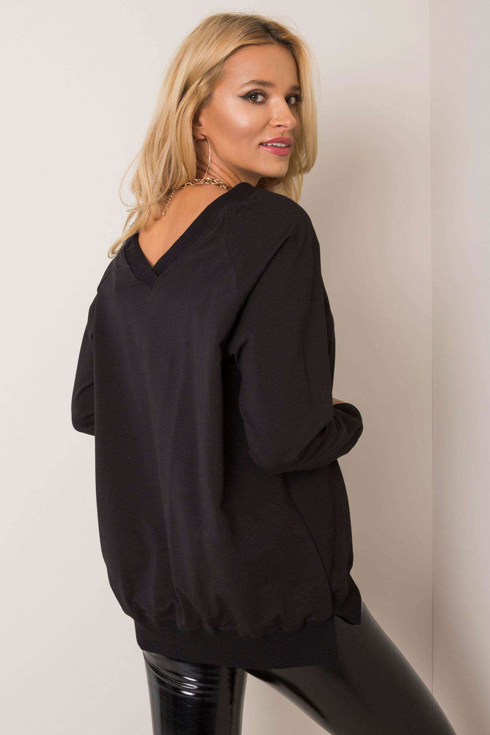 Bluza Damska Model RV-BL-5850.11X Black - Rue Paris - obrazek 2