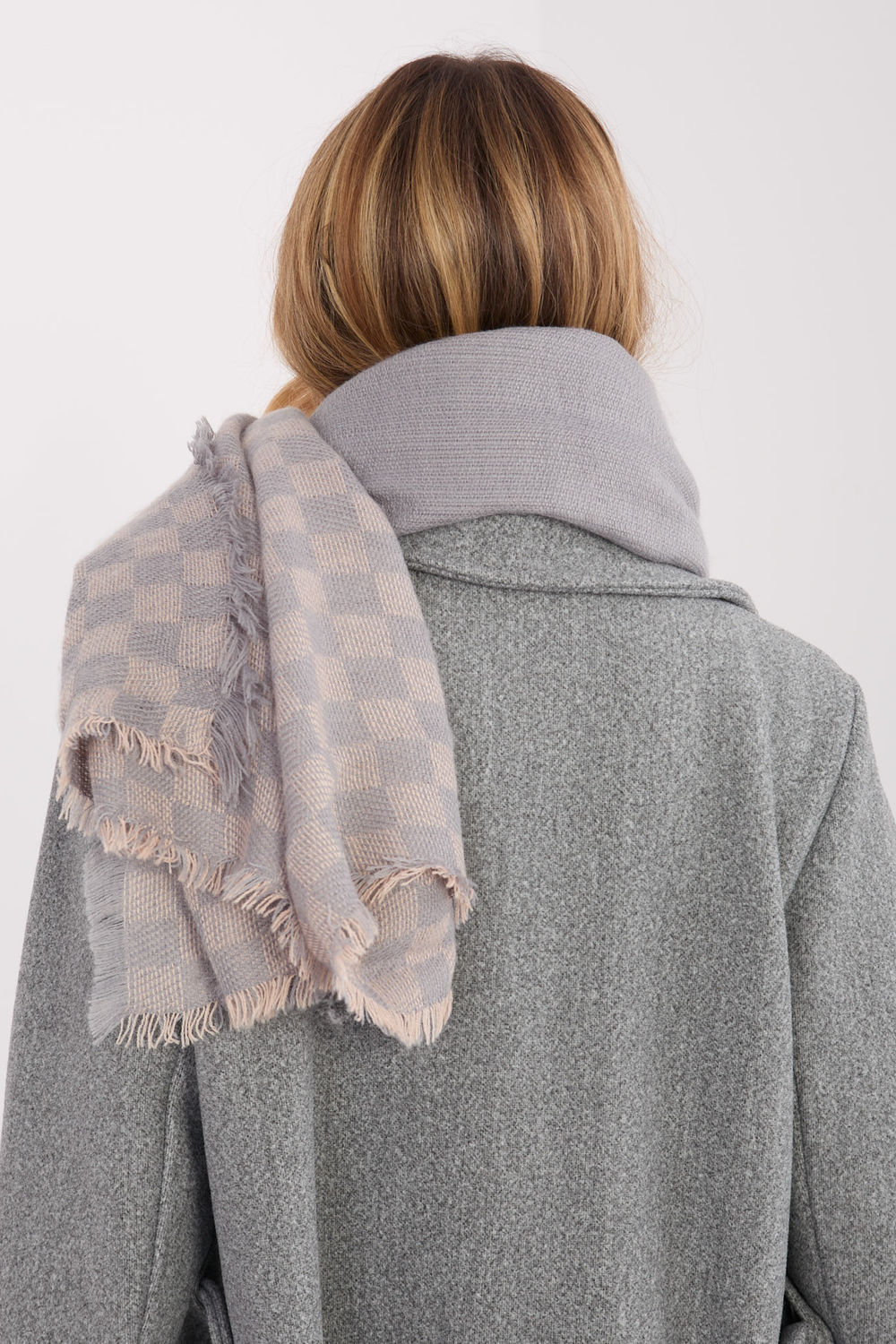 Szalik Model AT-SZ-16501.03 Grey/Pink - AT - obrazek 3