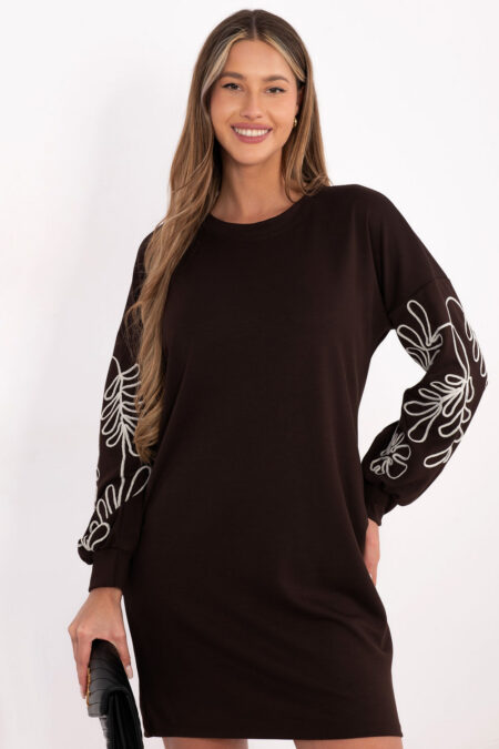 Sukienka Model RV-SK-A1064.95 Dark Brown - Rue Paris