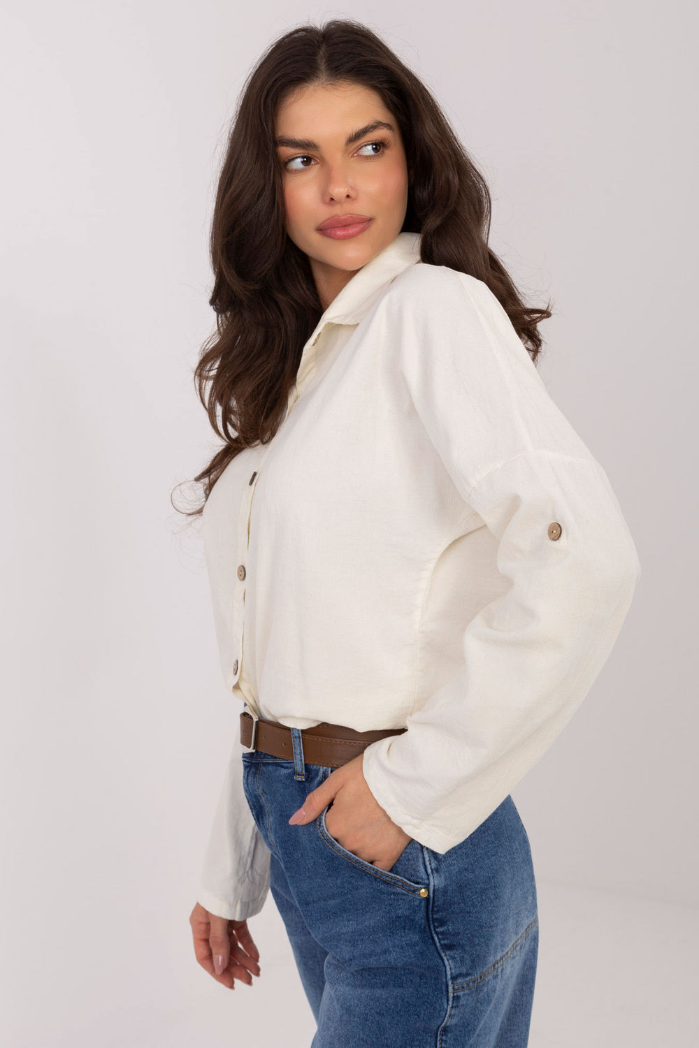 Koszula Damska Model IT-KS-22390.81 Light Beige - Italy Moda - obrazek 2