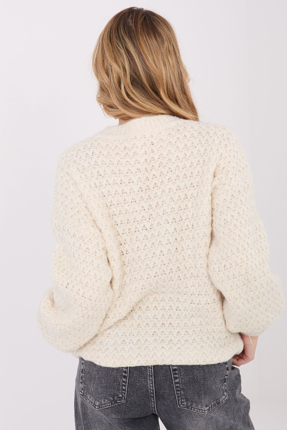 Sweter Damski Model MI-SW-1028.22 Ecru - Italy Moda - obrazek 2
