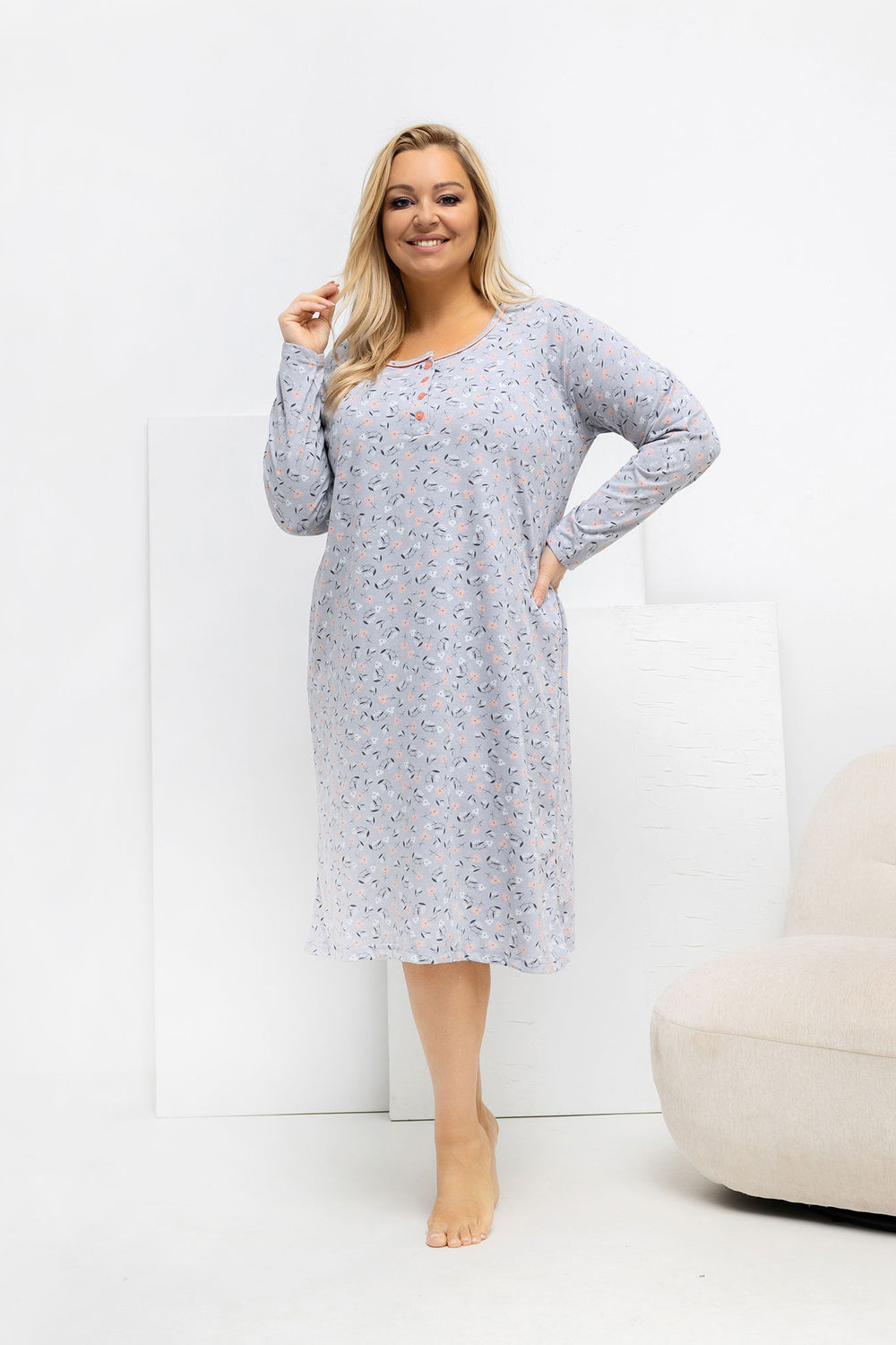 Koszula Nocna Plus Size Model DU-KN-FP-602.15 Grey - Forever Pink - obrazek 2