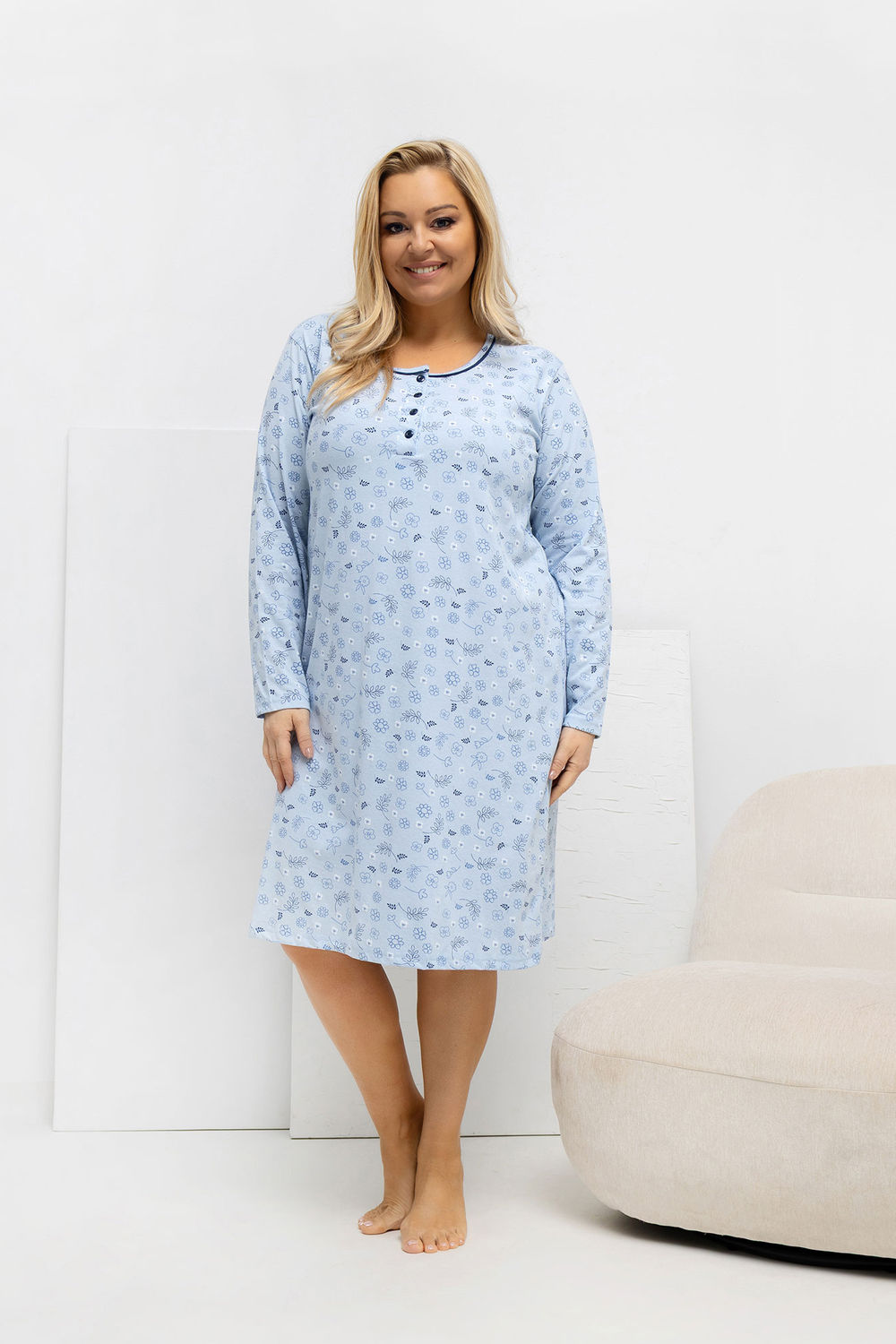 Koszula Nocna Plus Size Model DU-KN-FP-604.10 Light Blue - Forever Pink - obrazek 2