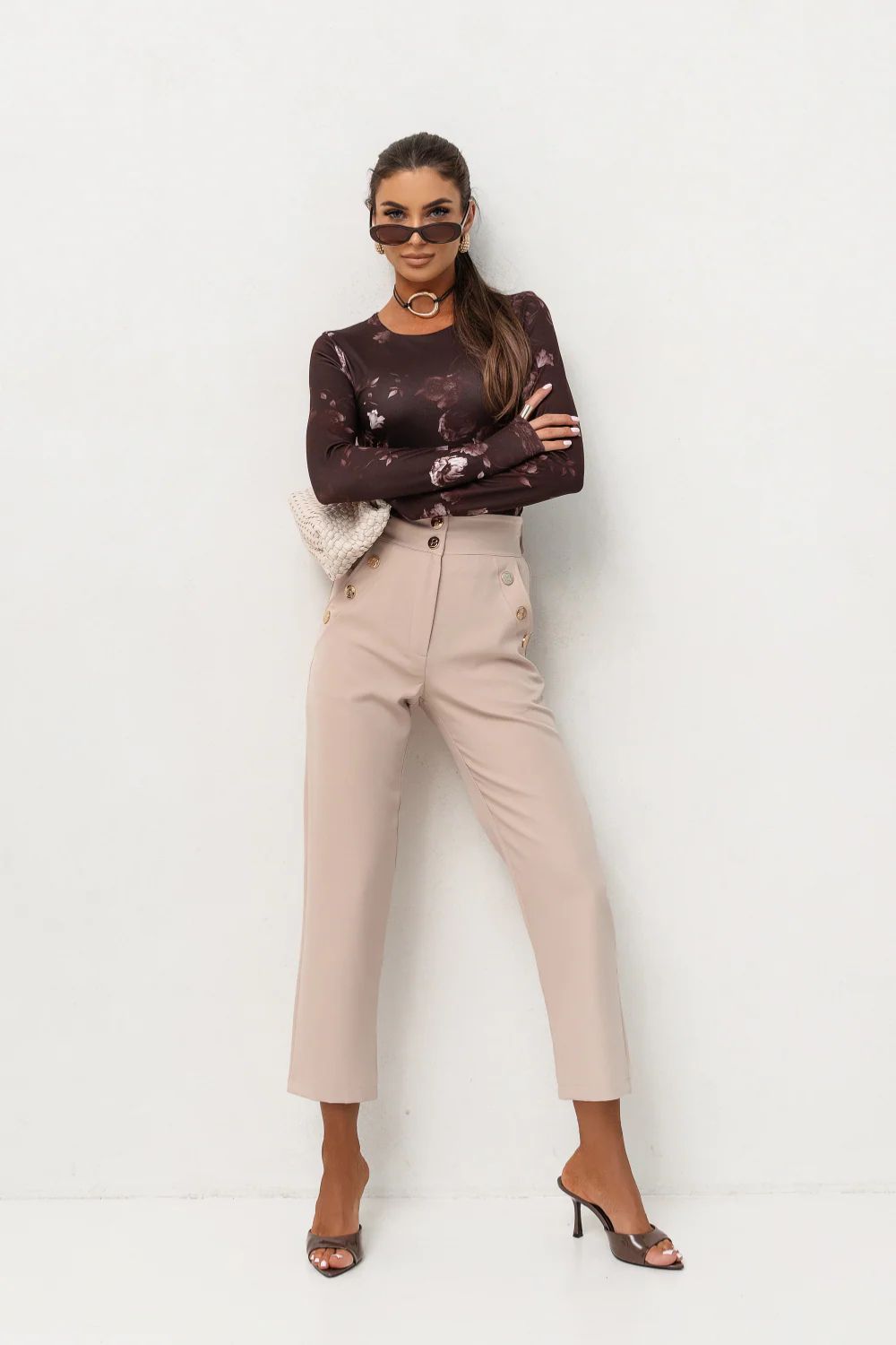 Bluzka Model Shira 490109190 Brown Flowers - LaBalancia - obrazek 2