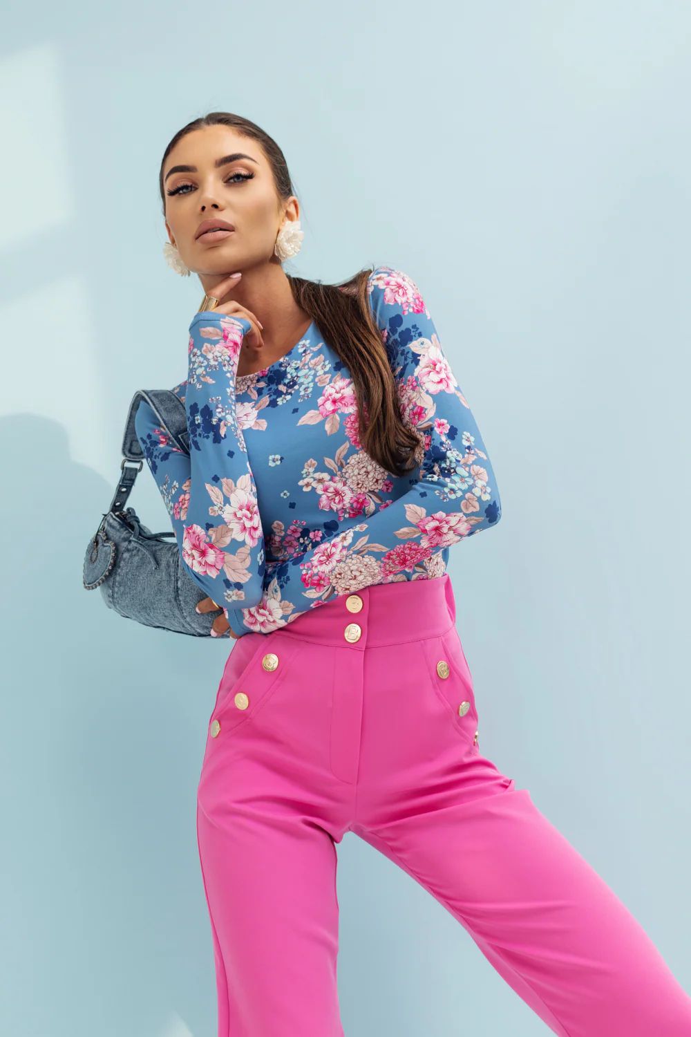 Bluzka Model Shira 490106805 Blue Flowers - LaBalancia - obrazek 2