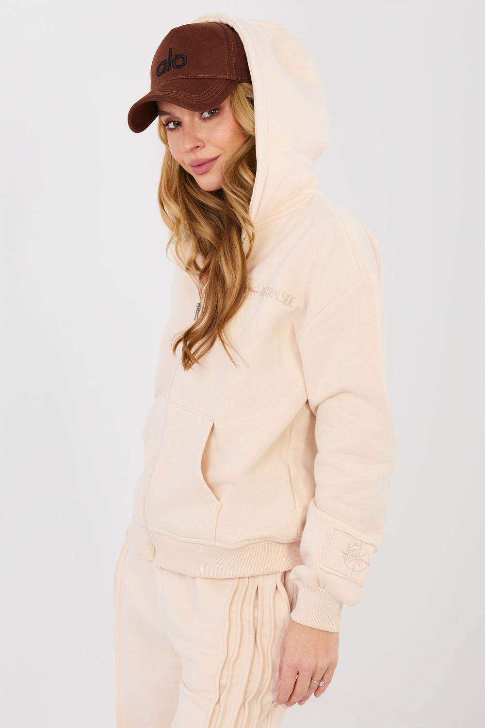 Bluza Damska Model NS-BL-NS2565.00 Light Beige - Factory Price - obrazek 2