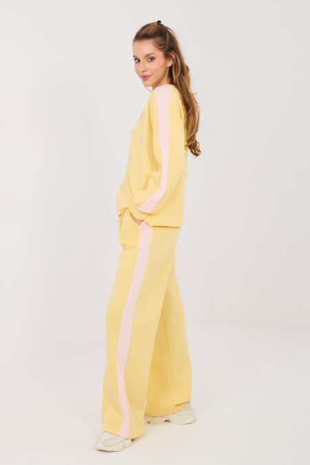 Spodnie Komplet Model IT-KMPL-22211.31 Light Yellow - Rue Paris