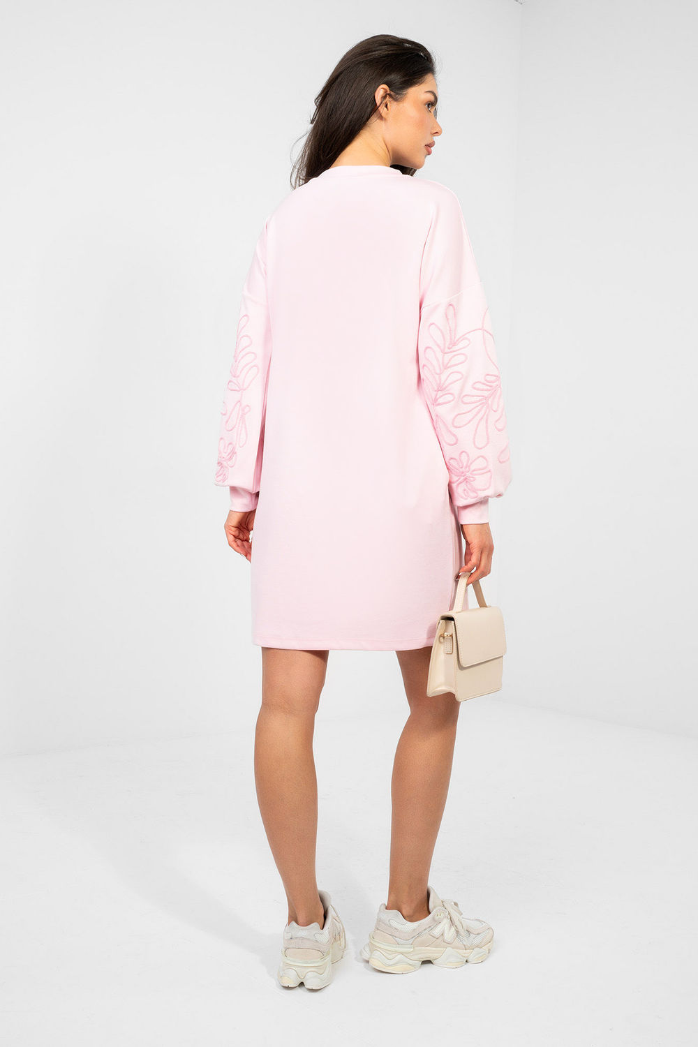 Sukienka Model RV-SK-A1064.09 Light Pink - Rue Paris - obrazek 3