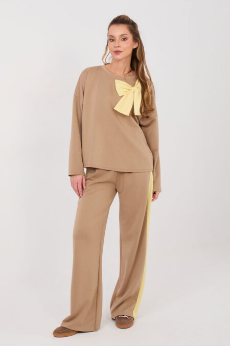 Spodnie Komplet Model IT-KMPL-22220.25 Dark Beige - Rue Paris