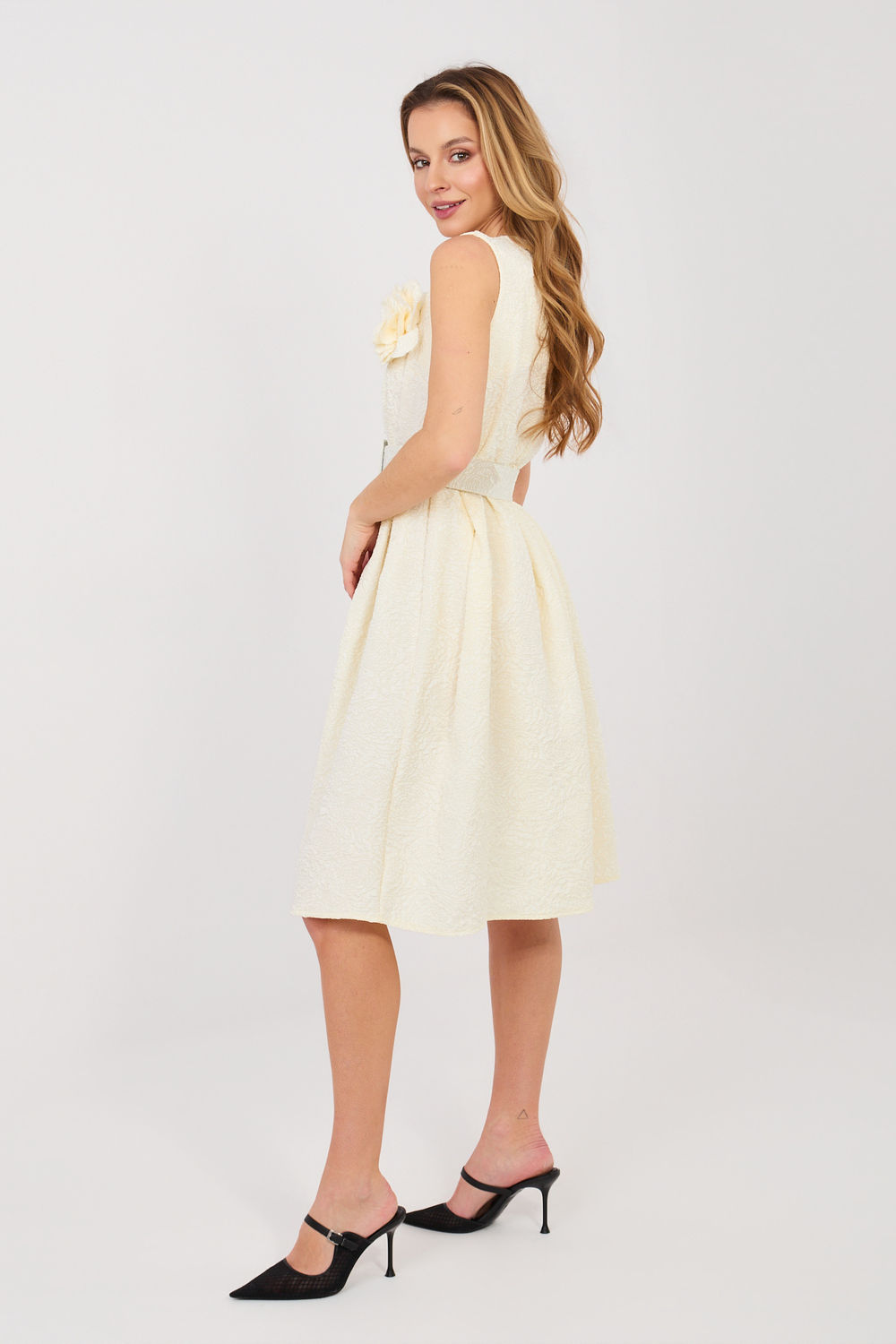Sukienka Model IT-SK-21861.86 Ecru - Rue Paris - obrazek 2