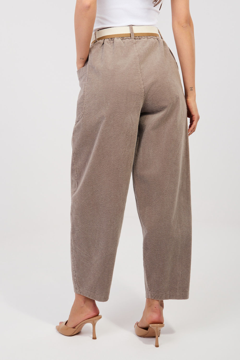 Spodnie Damskie Model IT-SP-FL9665.78 Dark Beige - Rue Paris - obrazek 2