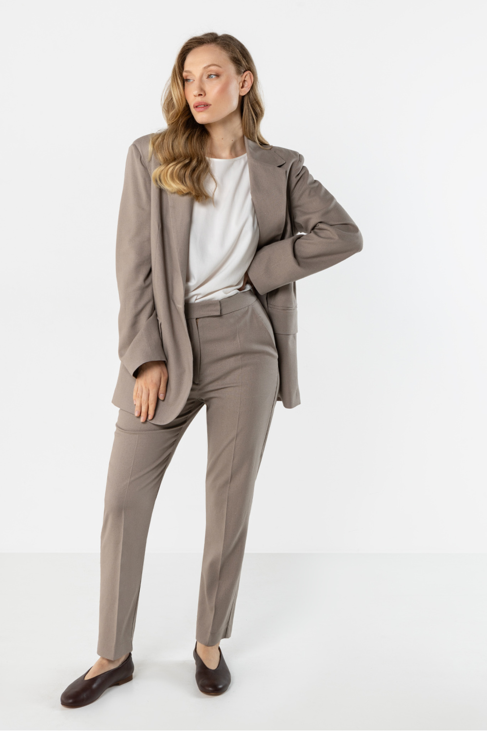 Spodnie Damskie Model A773 Latte - awama - obrazek 4